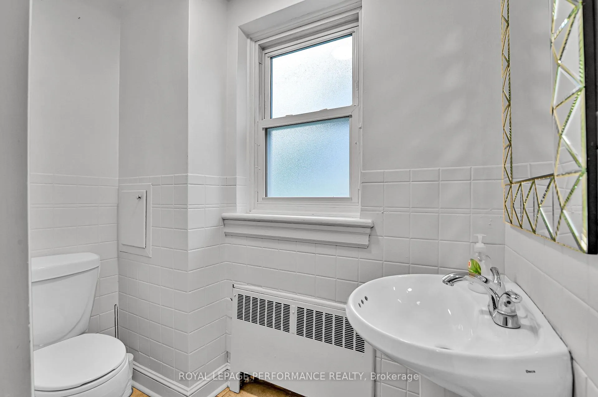 Photo 2 of Unit A, 77 Riverdale Avenue, Ottawa, Old Ottawa South/Rideau Gardens — HOMEH