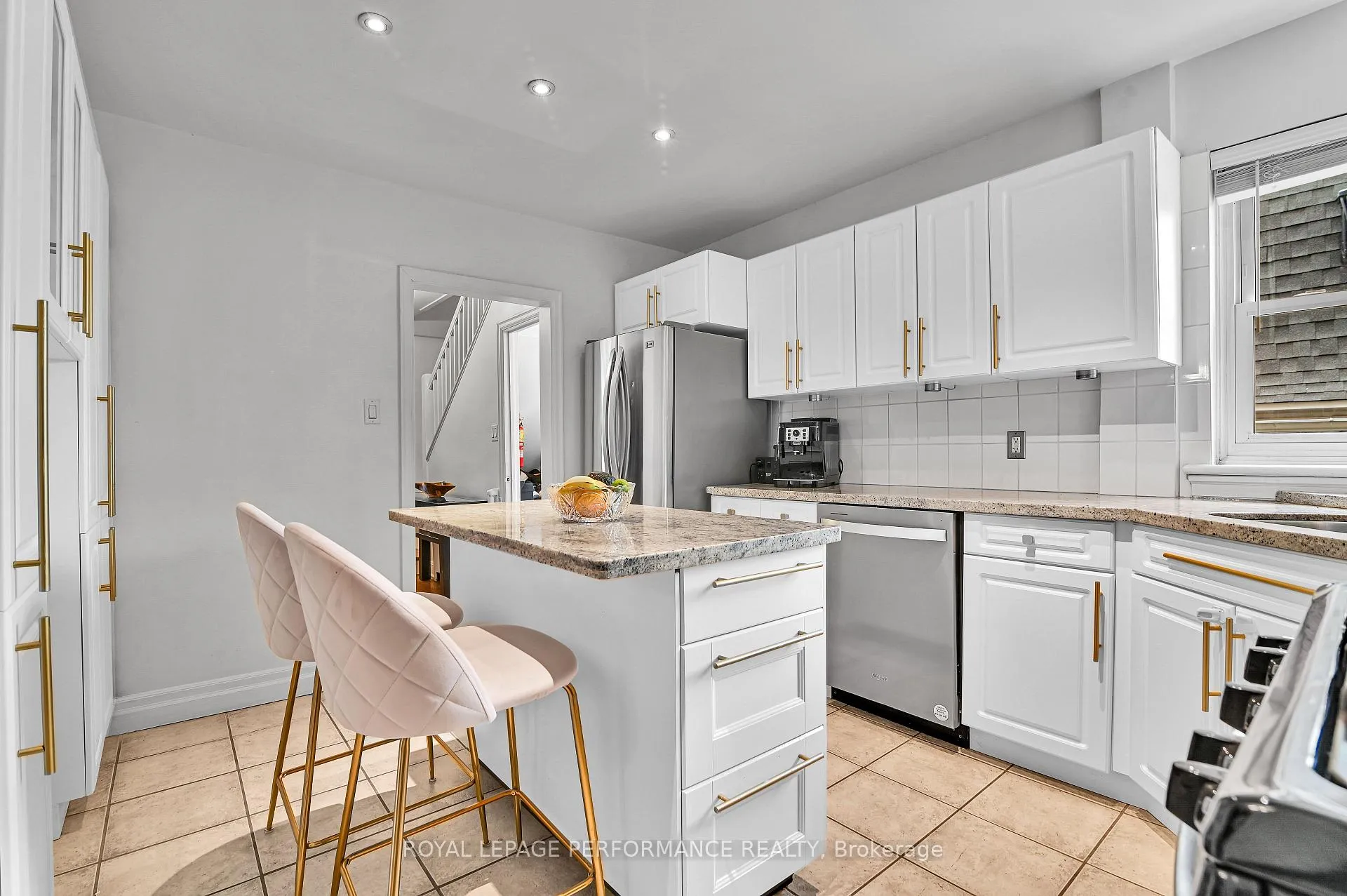 Photo 8 of Unit A, 77 Riverdale Avenue, Ottawa, Old Ottawa South/Rideau Gardens — HOMEH