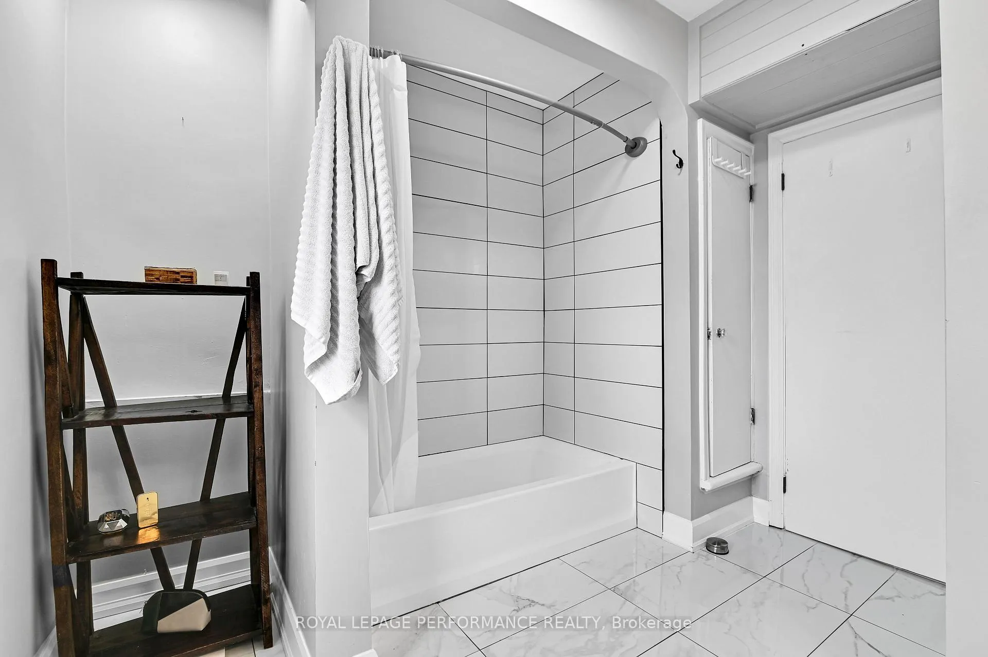 Photo 17 of Unit A, 77 Riverdale Avenue, Ottawa, Old Ottawa South/Rideau Gardens — HOMEH