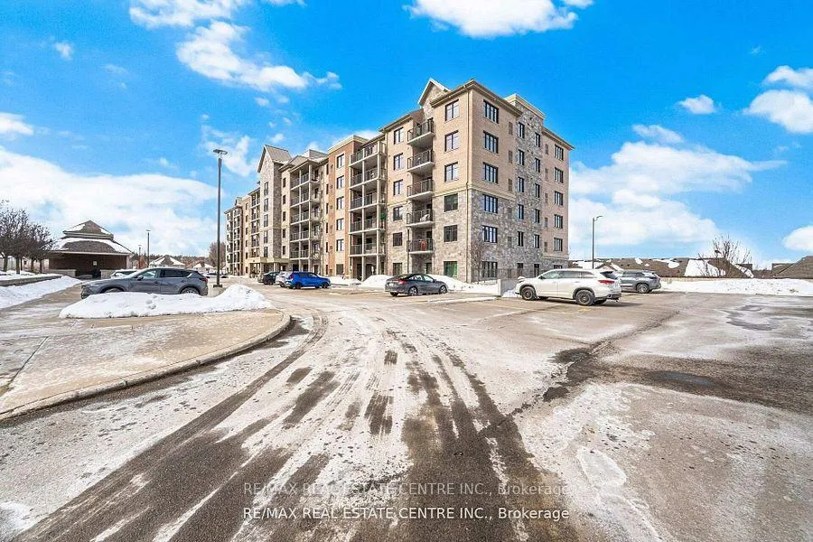 Photo 1 of Unit 114, 778 Laurelwood Drive, Waterloo, Columbia Forest/Clair Hills — HOMEH