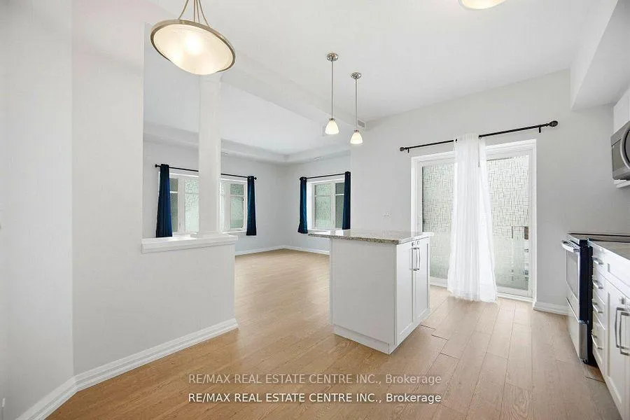 Photo 6 of Unit 114, 778 Laurelwood Drive, Waterloo, Columbia Forest/Clair Hills — HOMEH