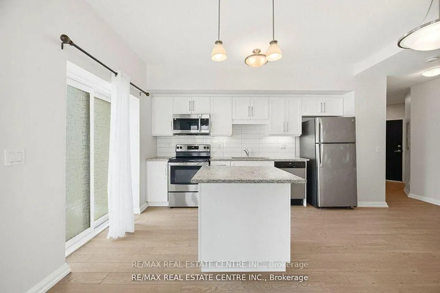 Photo 8 of Unit 114, 778 Laurelwood Drive, Waterloo, Columbia Forest/Clair Hills — HOMEH