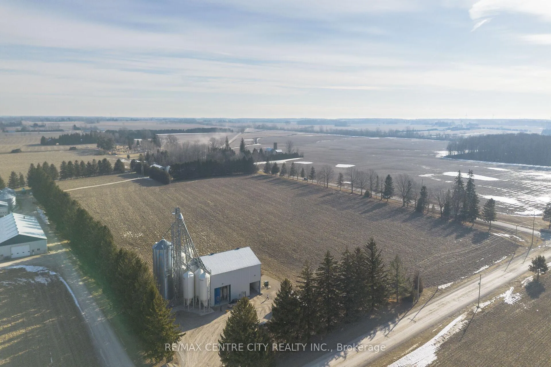 Photo 9 of 13875 Gosnell Line, Chatham-Kent, Highgate — HOMEH