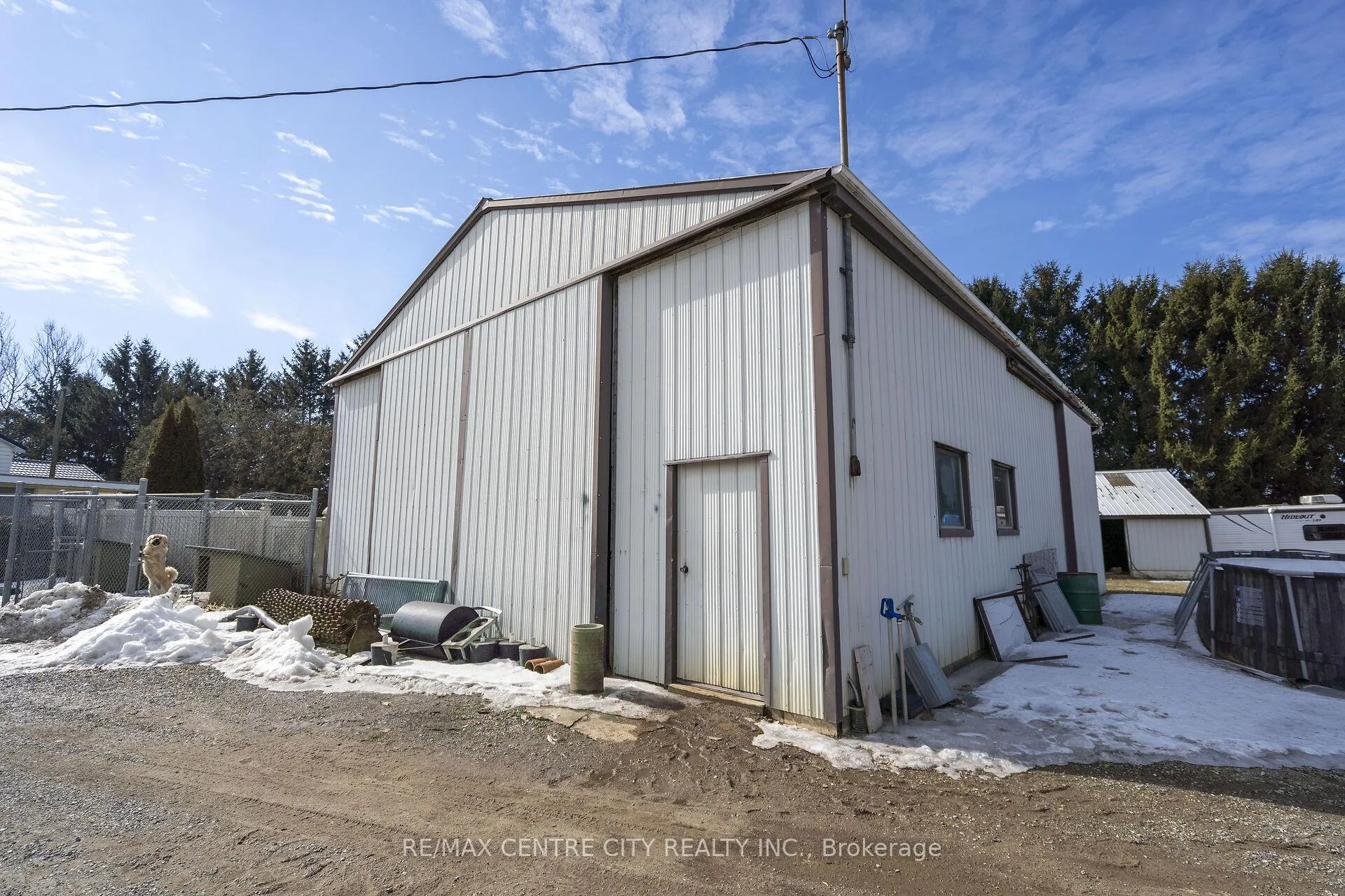Photo 21 of 13875 Gosnell Line, Chatham-Kent, Highgate — HOMEH