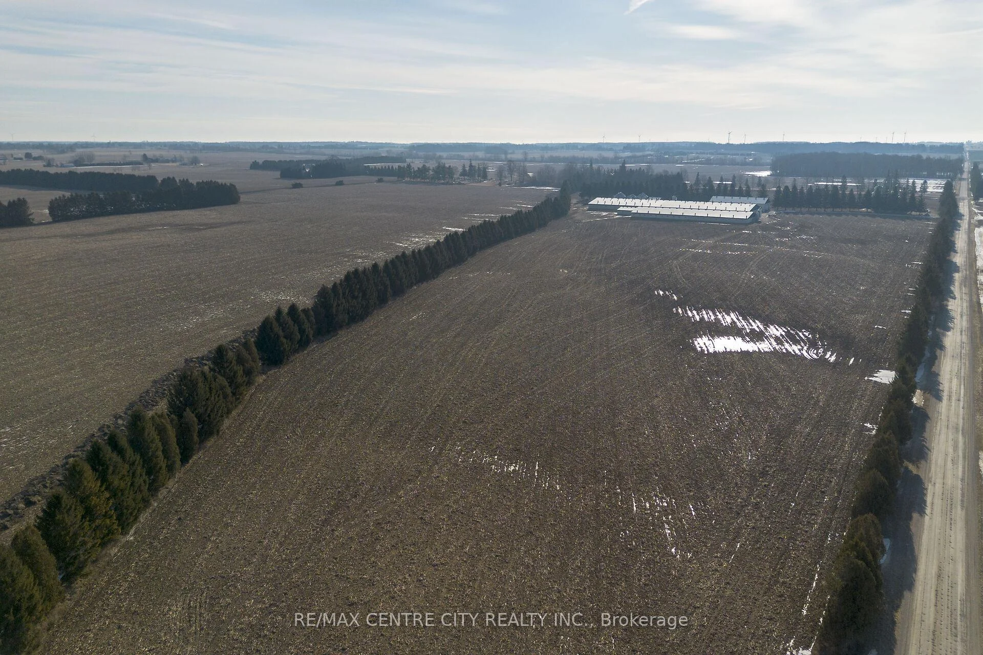 Photo 8 of 13875 Gosnell Line, Chatham-Kent, Highgate — HOMEH