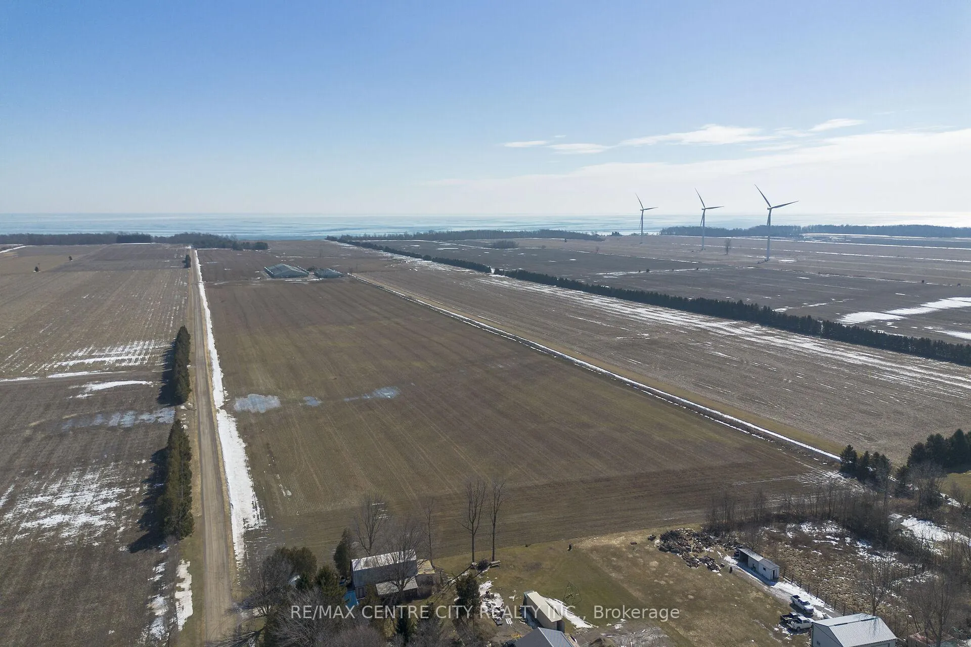 Photo 3 of 18692 Palmyra Road, Chatham-Kent, Orford — HOMEH