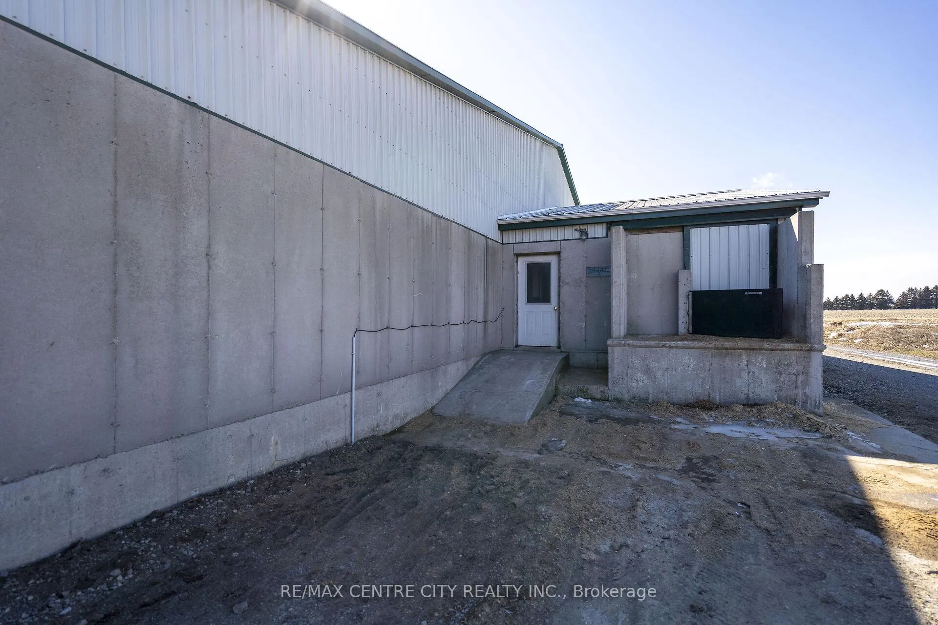 Photo 31 of 18692 Palmyra Road, Chatham-Kent, Orford — HOMEH