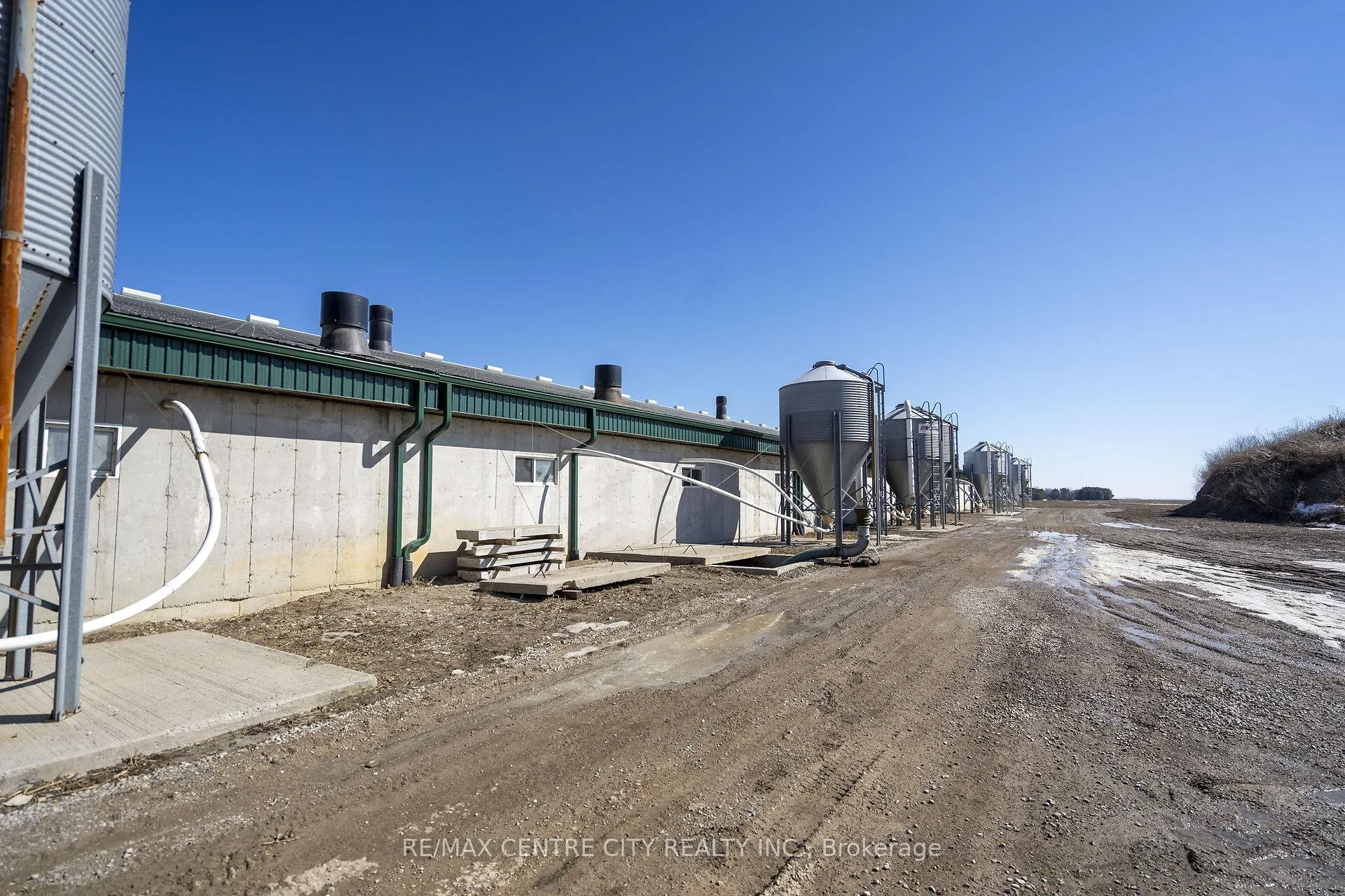 Photo 34 of 18692 Palmyra Road, Chatham-Kent, Orford — HOMEH