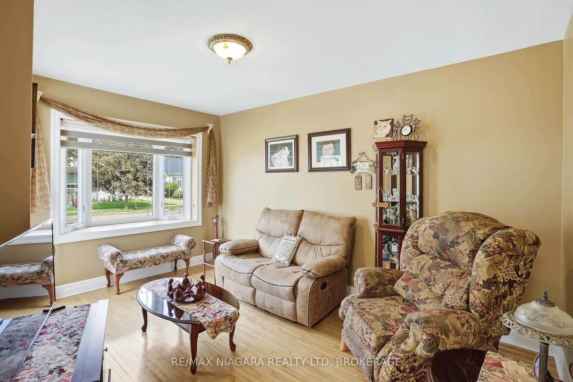 Photo 10 of 270 Mcalpine Avenue S, Welland, Lincoln/Crowland — HOMEH