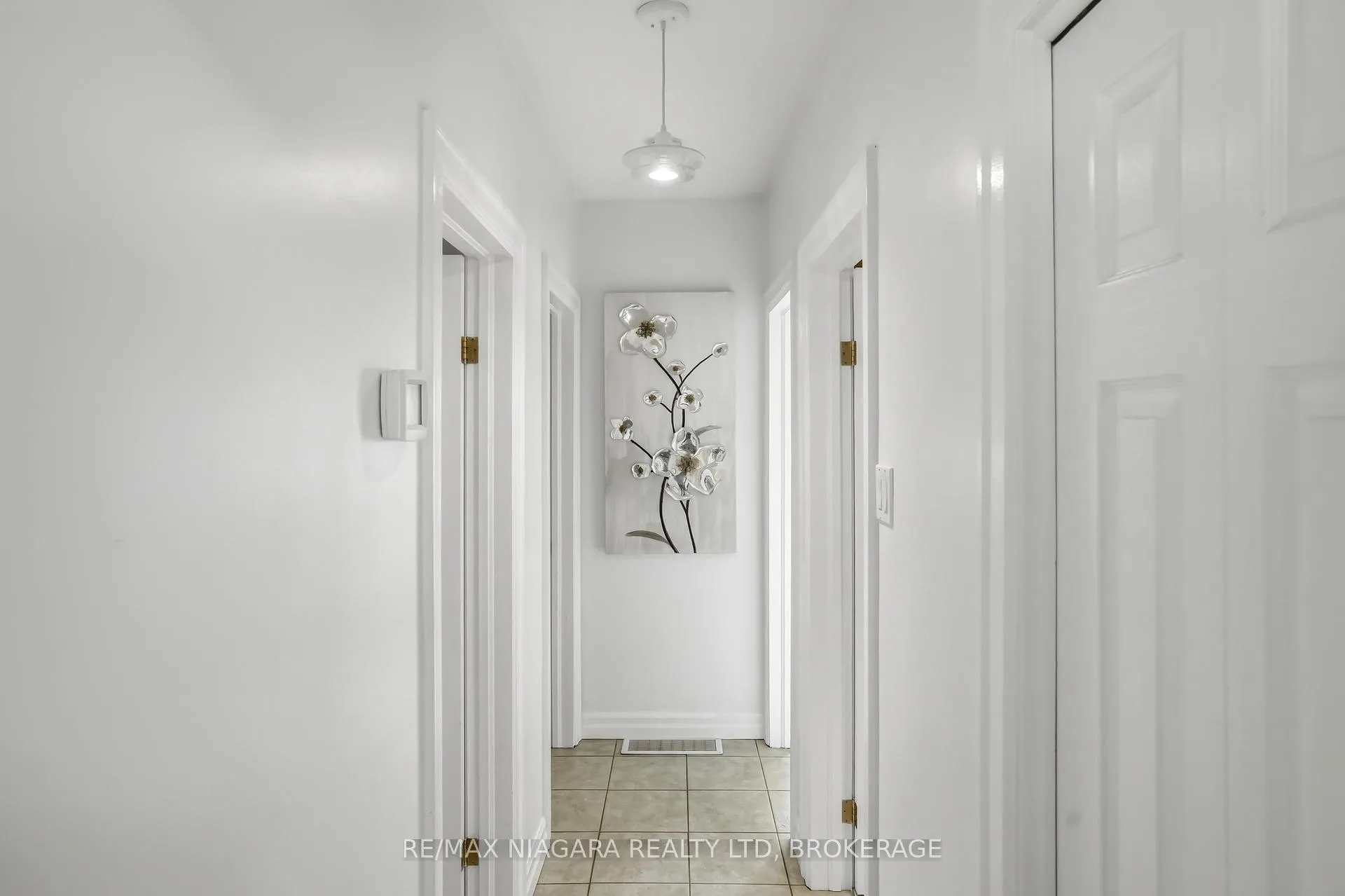 Photo 16 of 270 Mcalpine Avenue S, Welland, Lincoln/Crowland — HOMEH