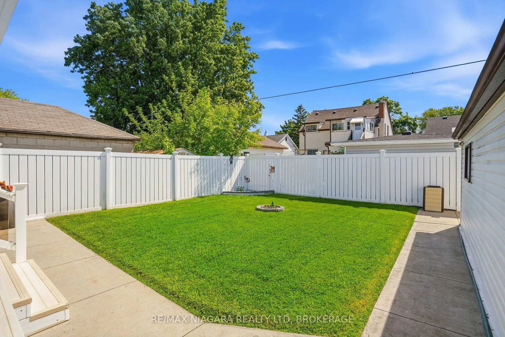 Photo 35 of 270 Mcalpine Avenue S, Welland, Lincoln/Crowland — HOMEH