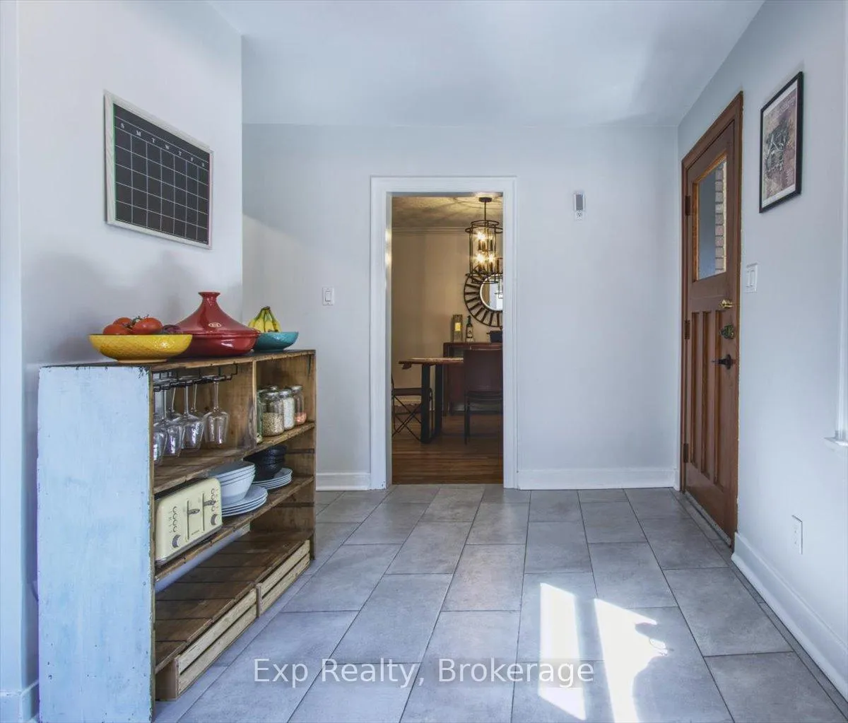 Photo 14 of 508 Cordach Crescent, Peterborough, Town Ward 3 — HOMEH