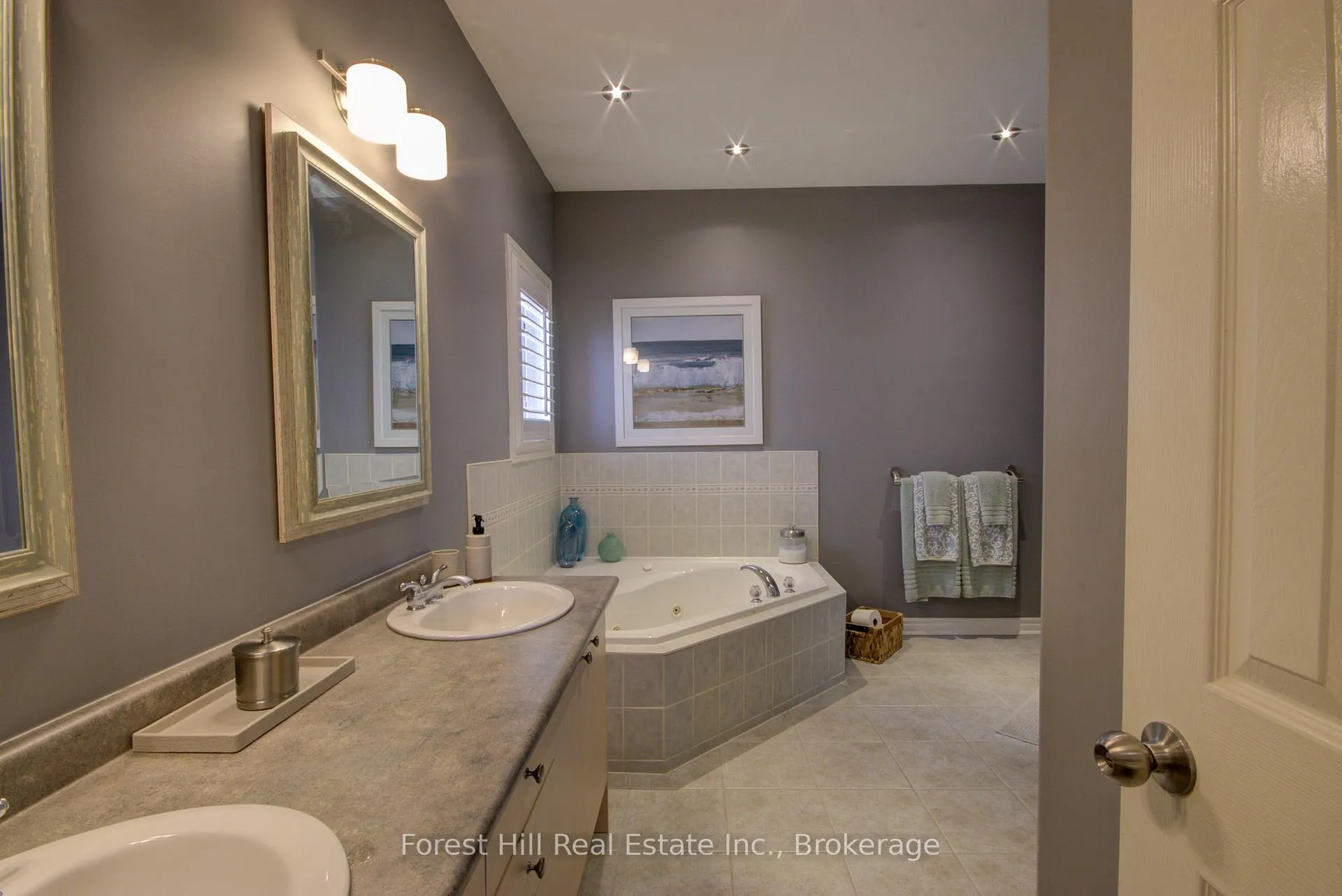 Photo 30 of 68 Silver Trail S, Barrie, Ardagh — HOMEH