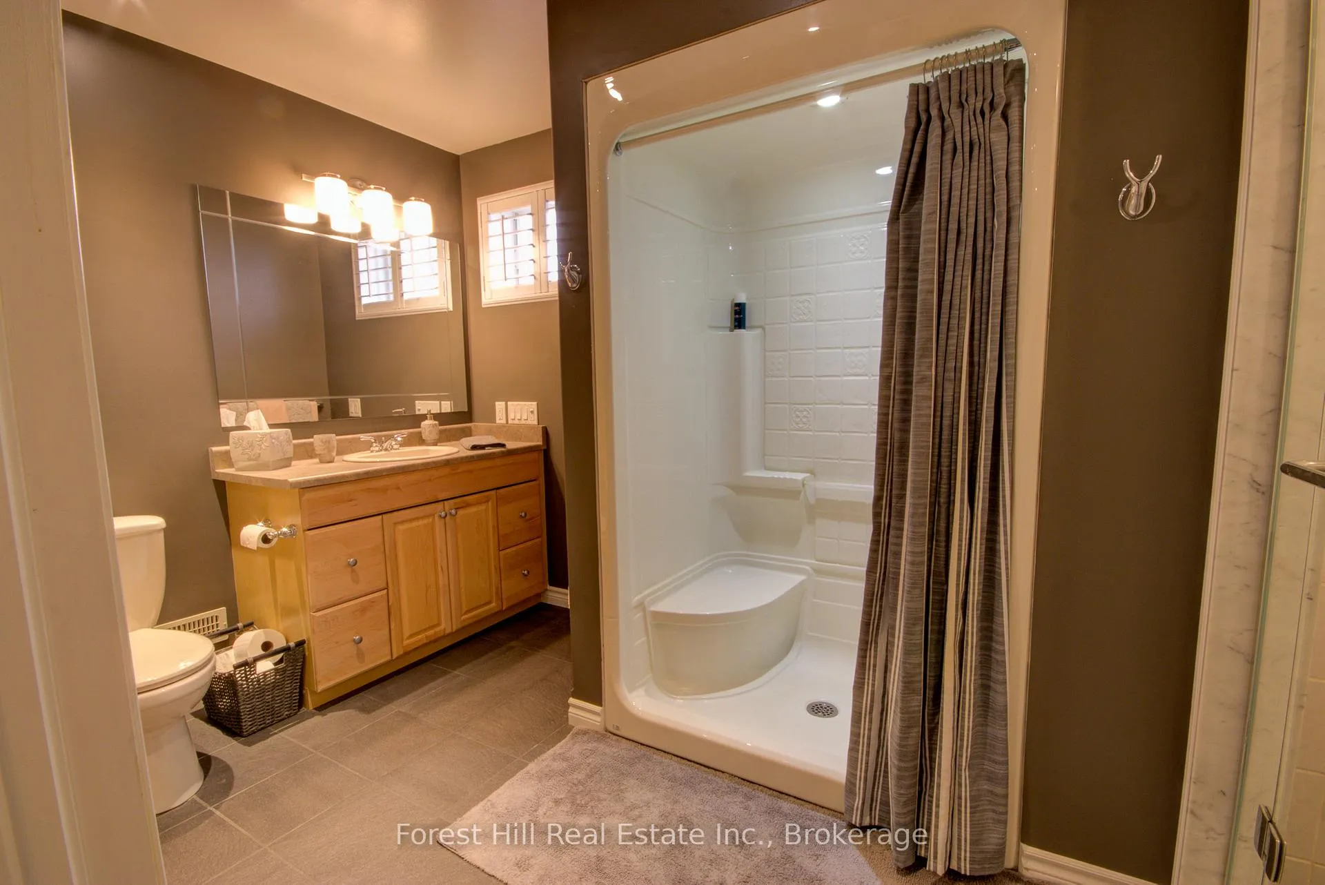 Photo 46 of 68 Silver Trail S, Barrie, Ardagh — HOMEH