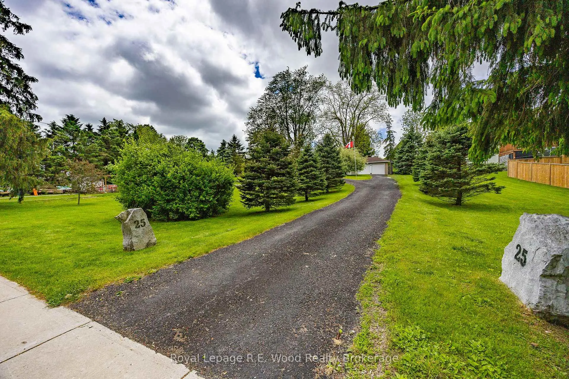 Photo 2 of 25 Edison Drive, Bayham, Vienna — HOMEH