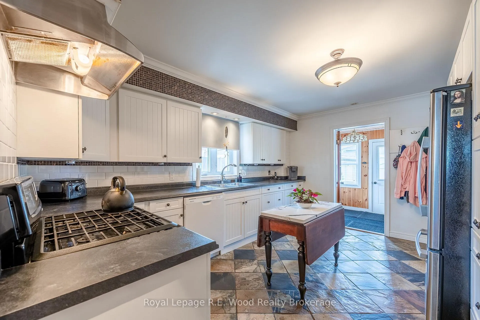 Photo 14 of 25 Edison Drive, Bayham, Vienna — HOMEH