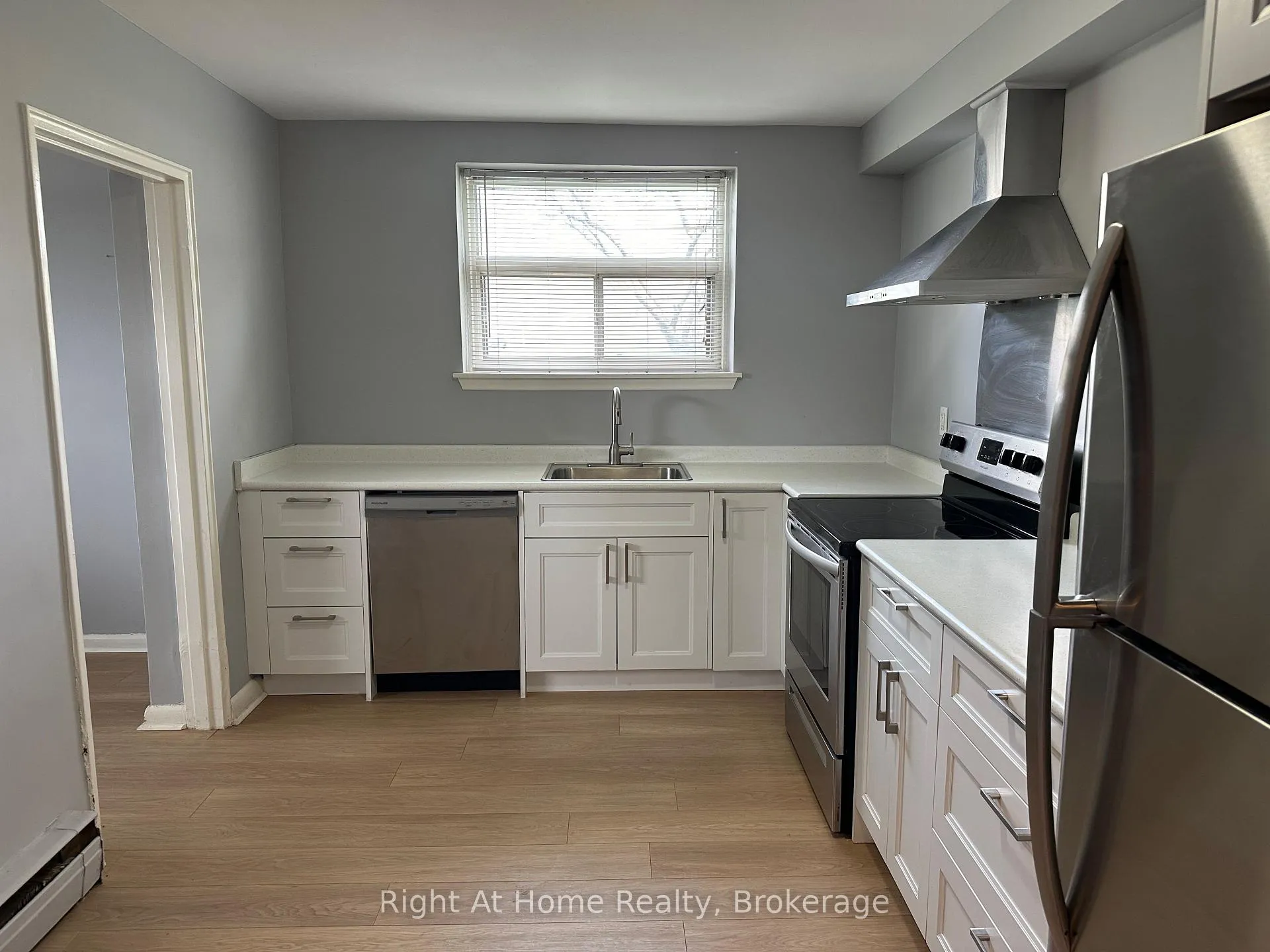 Photo 8 of Unit 1, 1033 Ravine Road, Oshawa, Lakeview — HOMEH