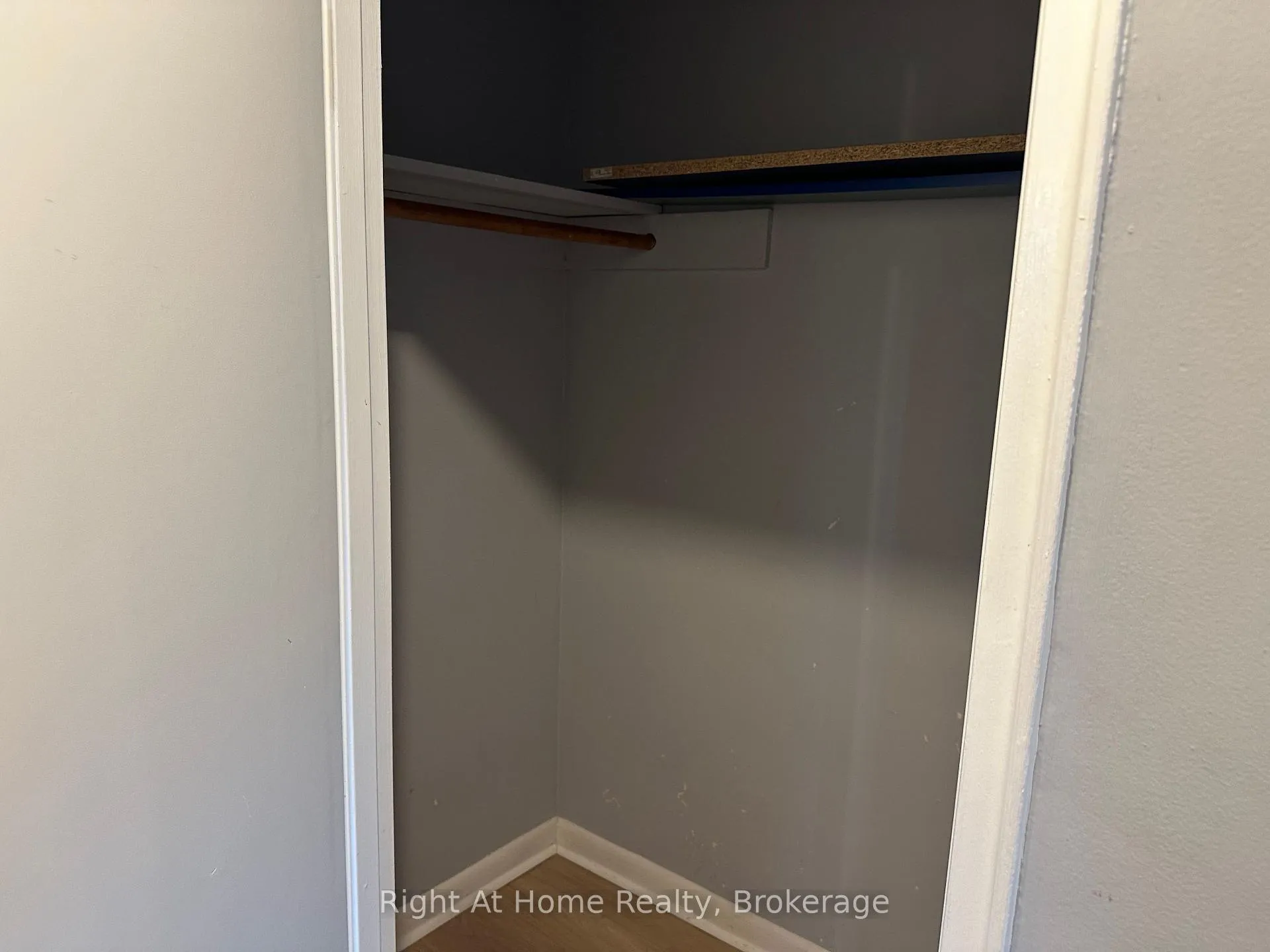 Photo 10 of Unit 1, 1033 Ravine Road, Oshawa, Lakeview — HOMEH