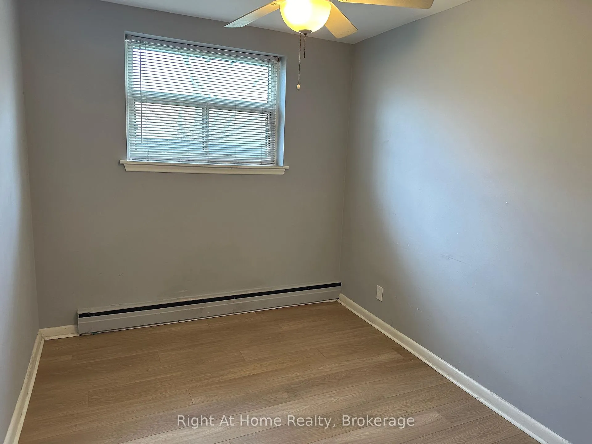 Photo 11 of Unit 1, 1033 Ravine Road, Oshawa, Lakeview — HOMEH