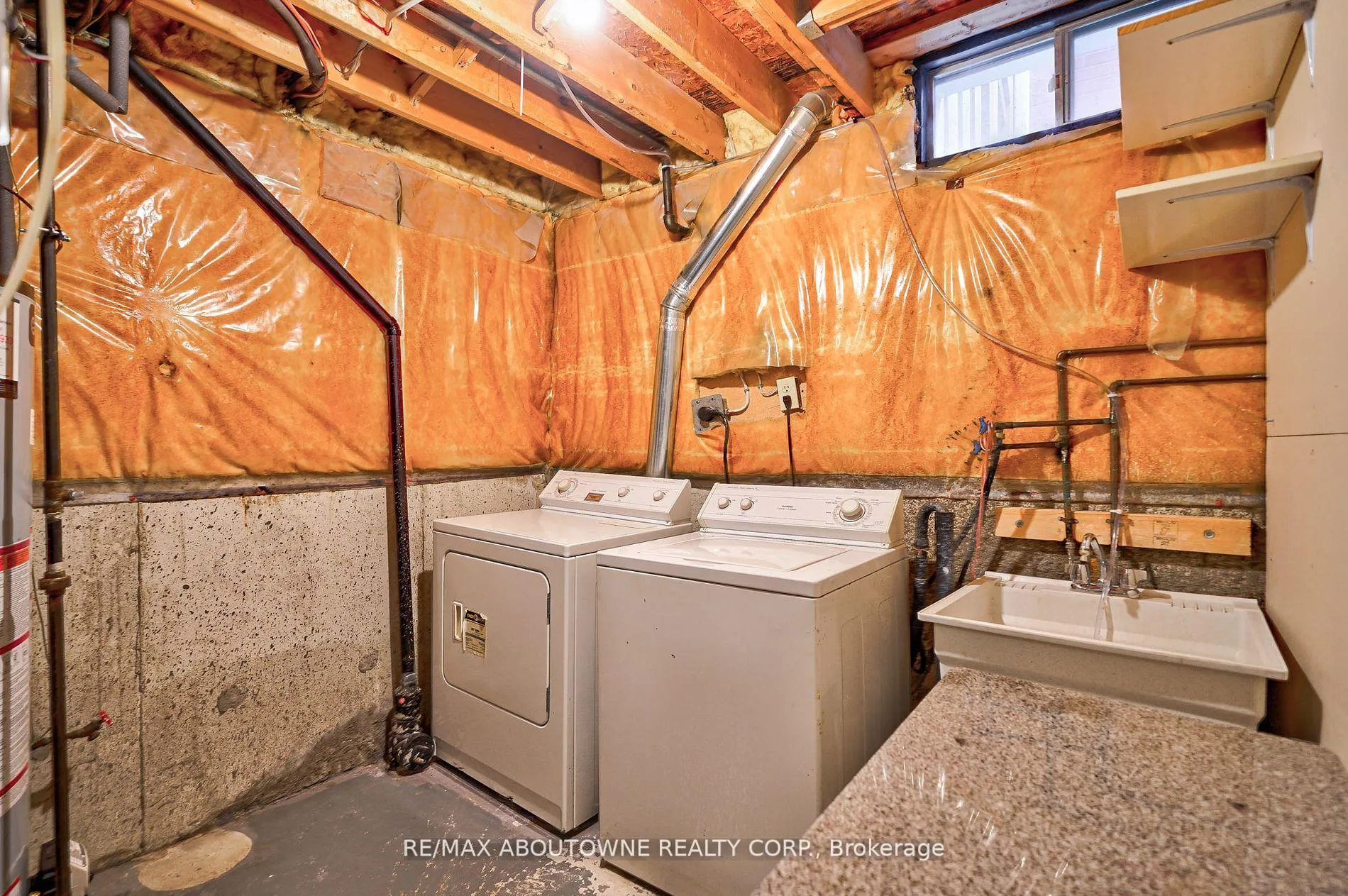 Photo 14 of 104 Cabinet Crescent, Vaughan, West Woodbridge — HOMEH