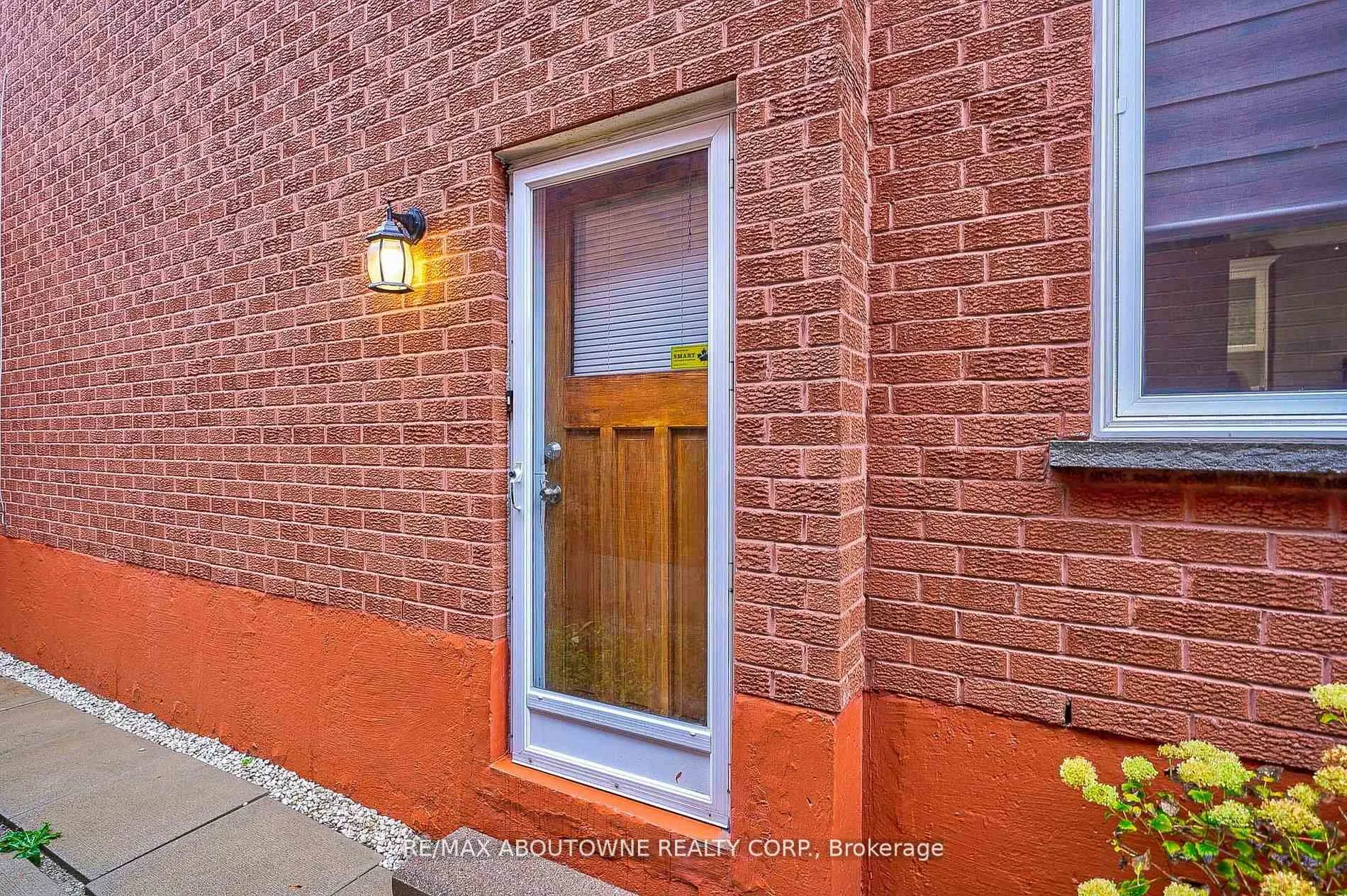 Photo 16 of 104 Cabinet Crescent, Vaughan, West Woodbridge — HOMEH