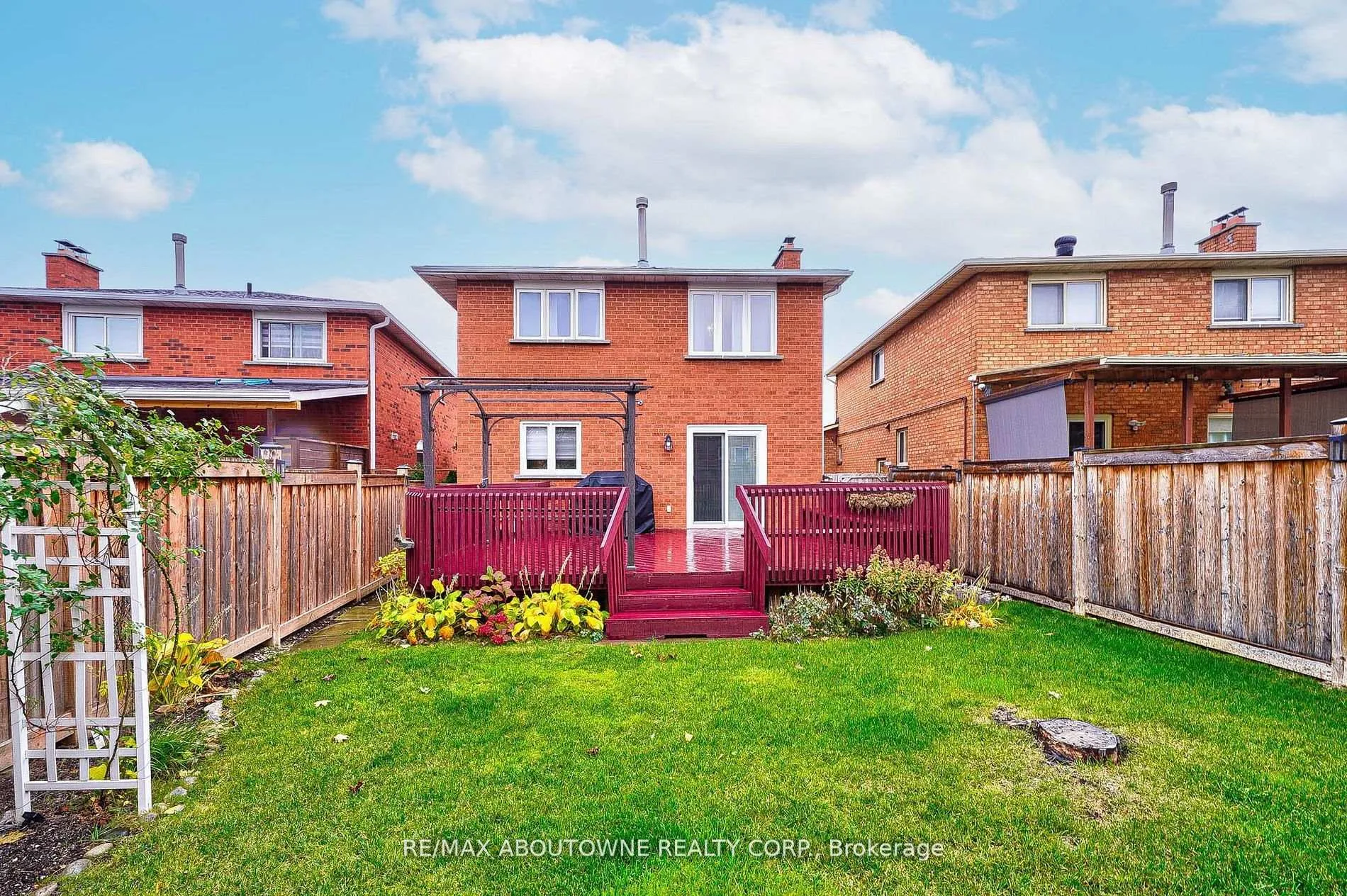 Photo 17 of 104 Cabinet Crescent, Vaughan, West Woodbridge — HOMEH
