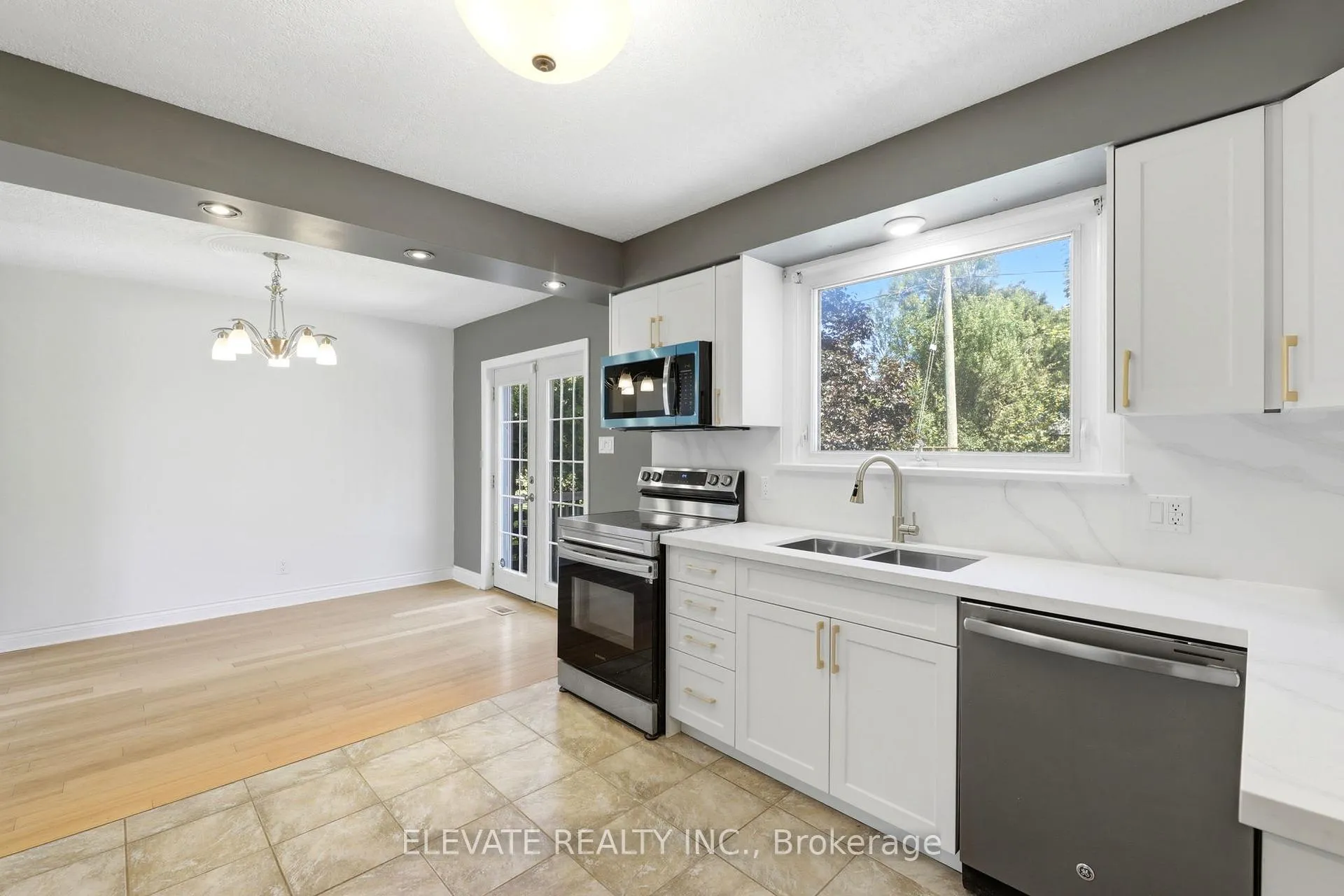 Photo 11 of 4 Pullen Avenue, St. Thomas — HOMEH