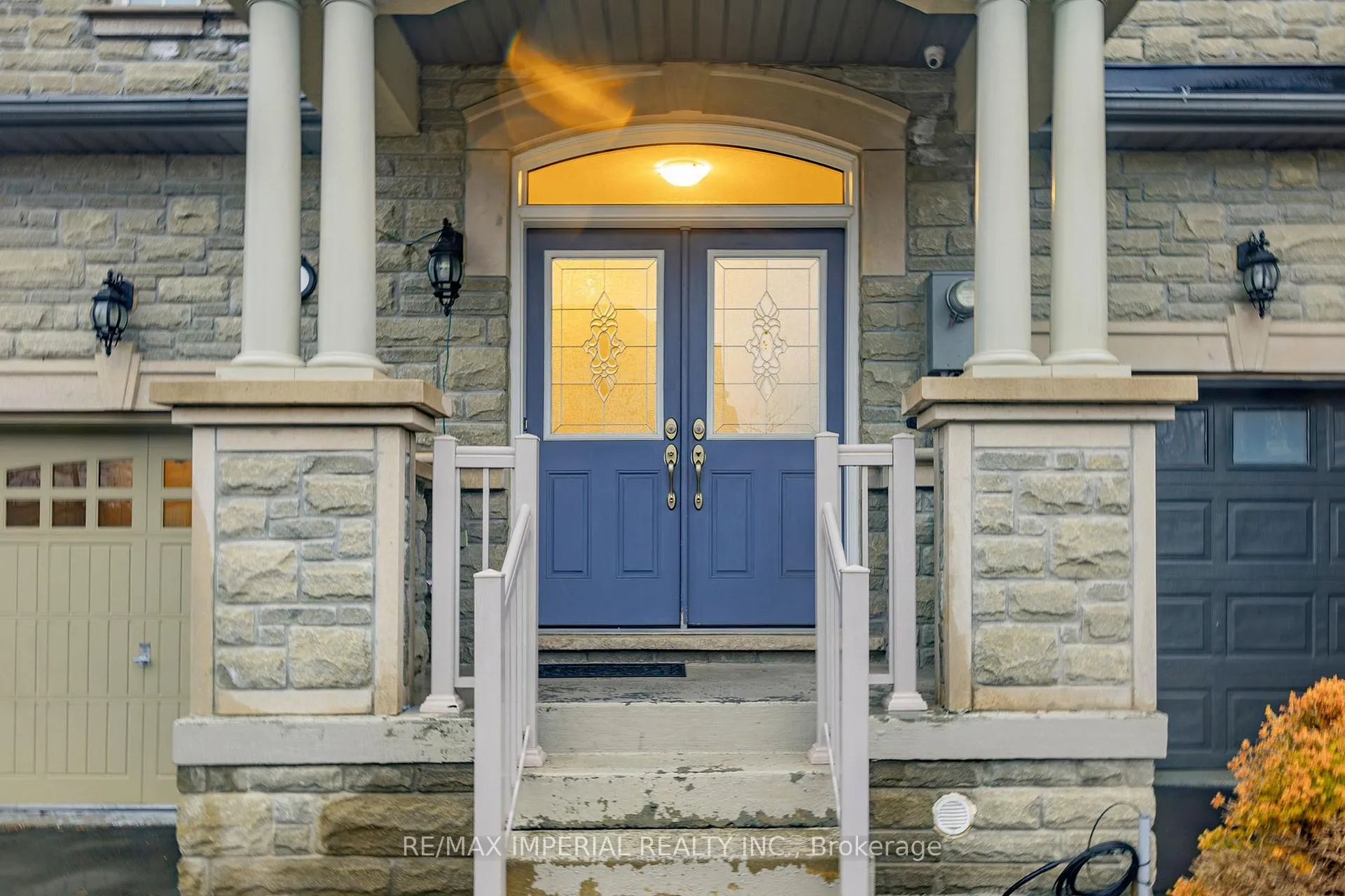 Photo 1 of 28 Spruce Pine Crescent, Vaughan, Patterson — HOMEH
