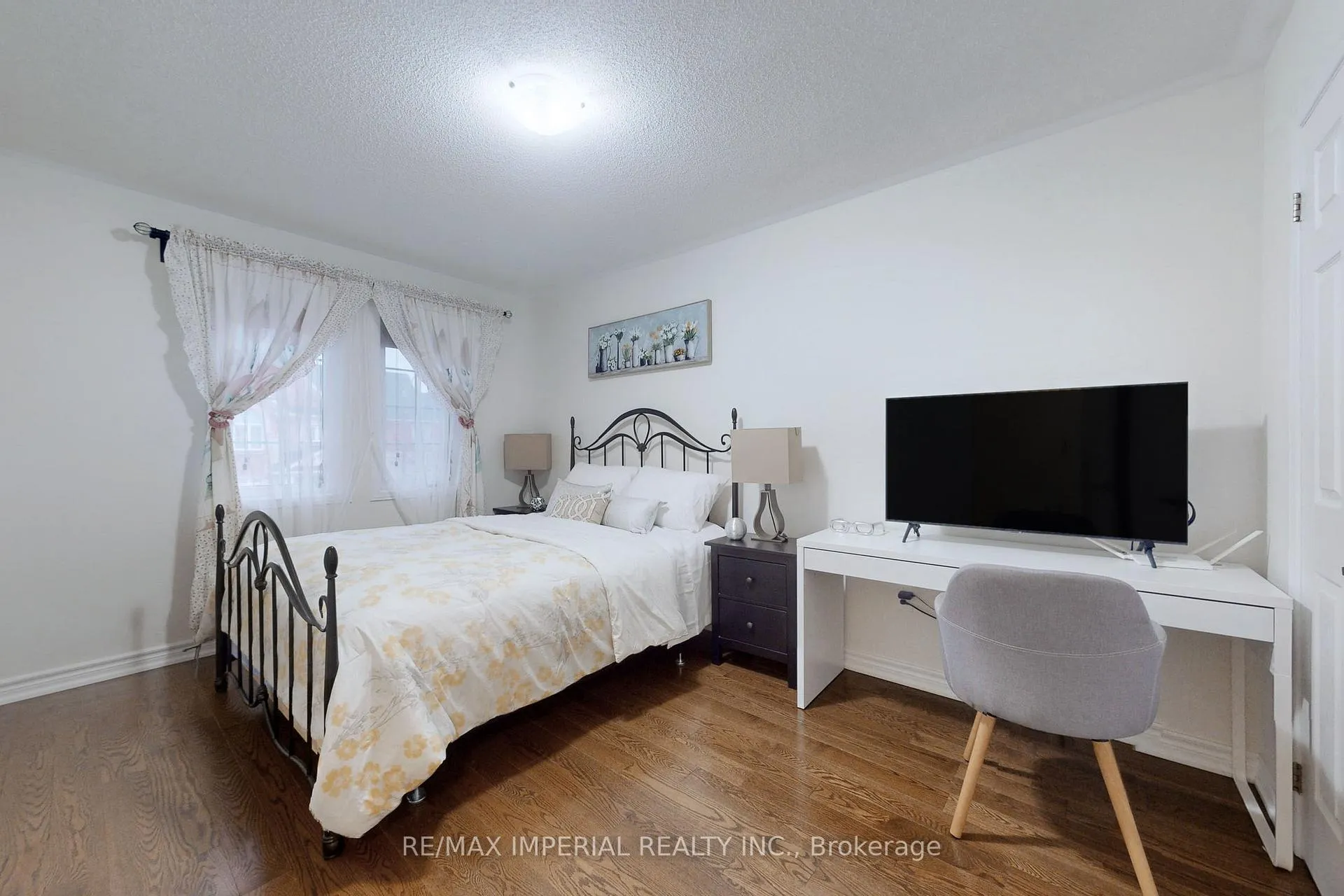 Photo 28 of 28 Spruce Pine Crescent, Vaughan, Patterson — HOMEH