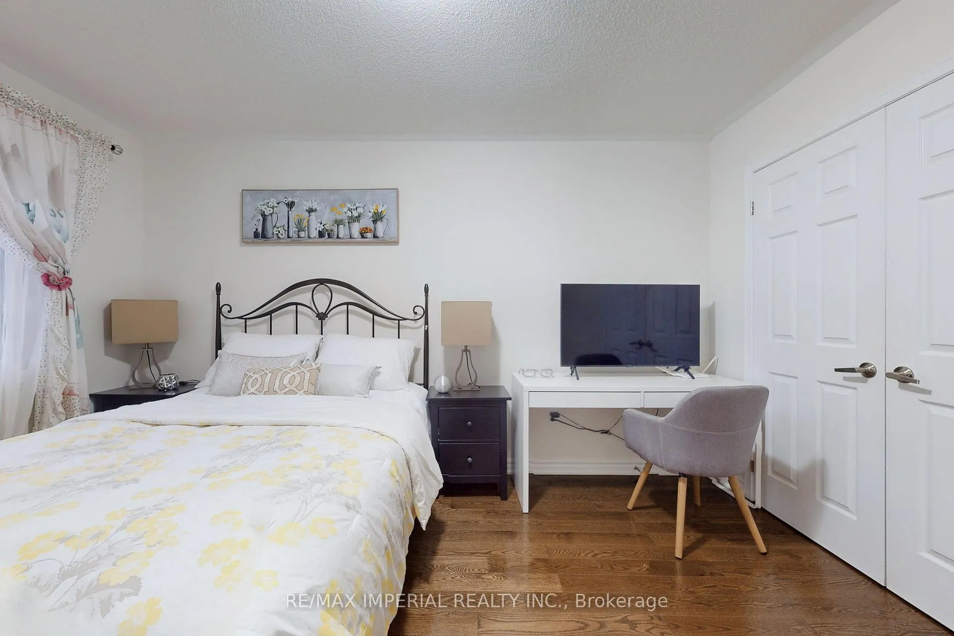 Photo 29 of 28 Spruce Pine Crescent, Vaughan, Patterson — HOMEH