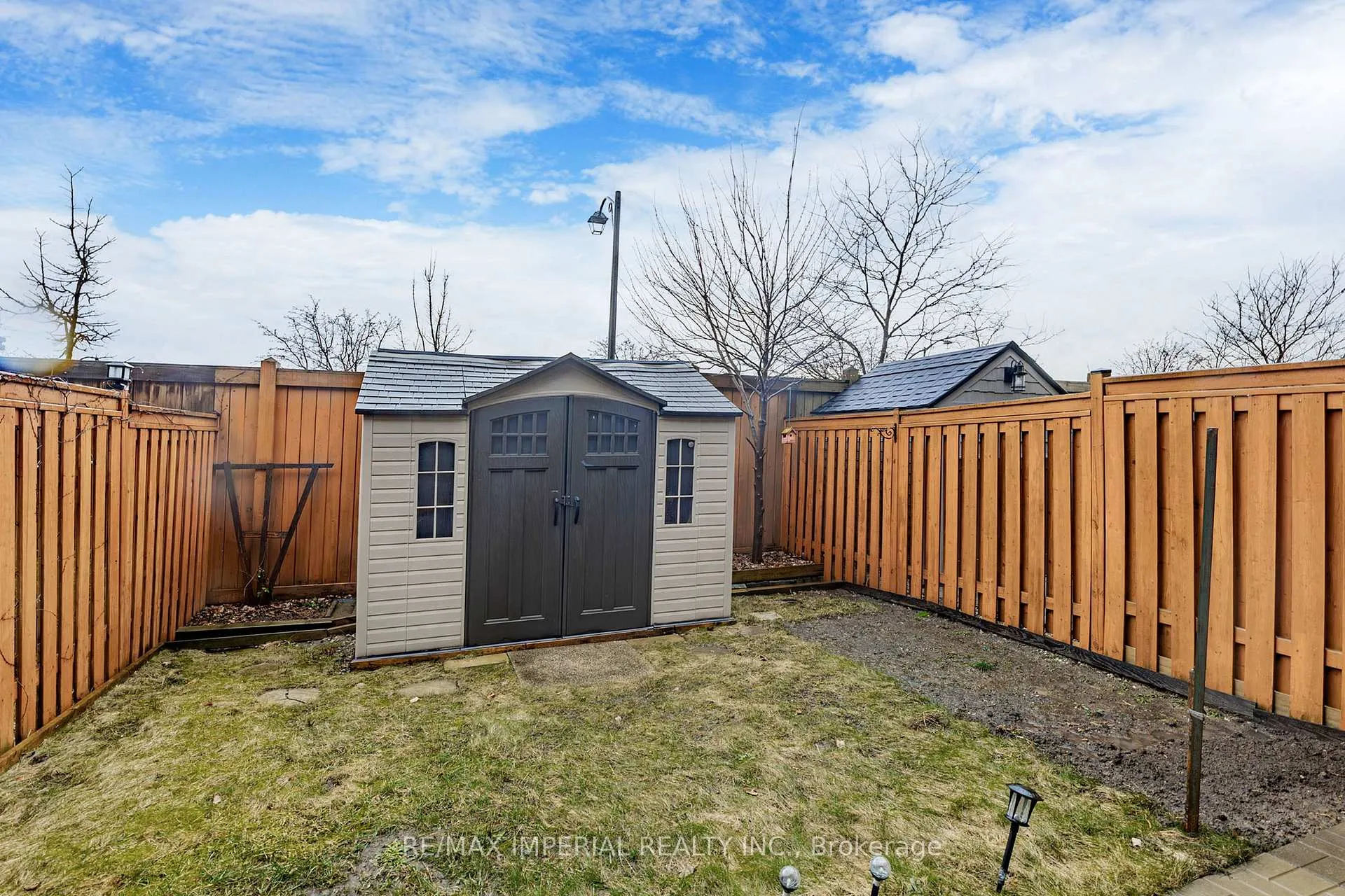 Photo 45 of 28 Spruce Pine Crescent, Vaughan, Patterson — HOMEH