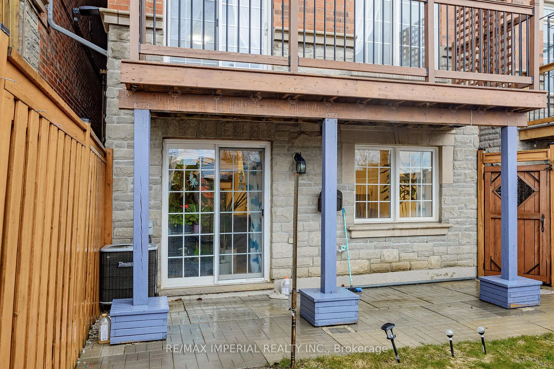 Photo 48 of 28 Spruce Pine Crescent, Vaughan, Patterson — HOMEH