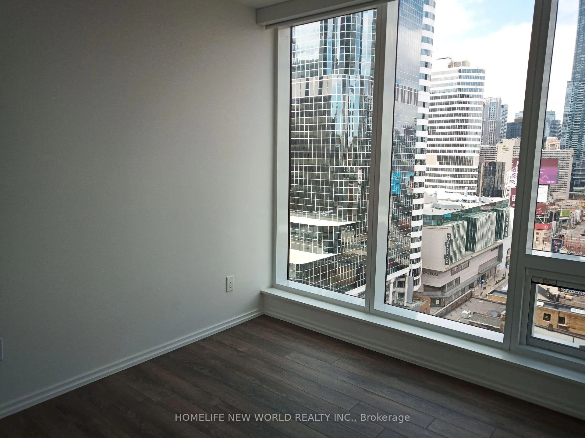 Photo 5 of Unit 197, 197 Yonge Street, Toronto, Church-Yonge Corridor — HOMEH