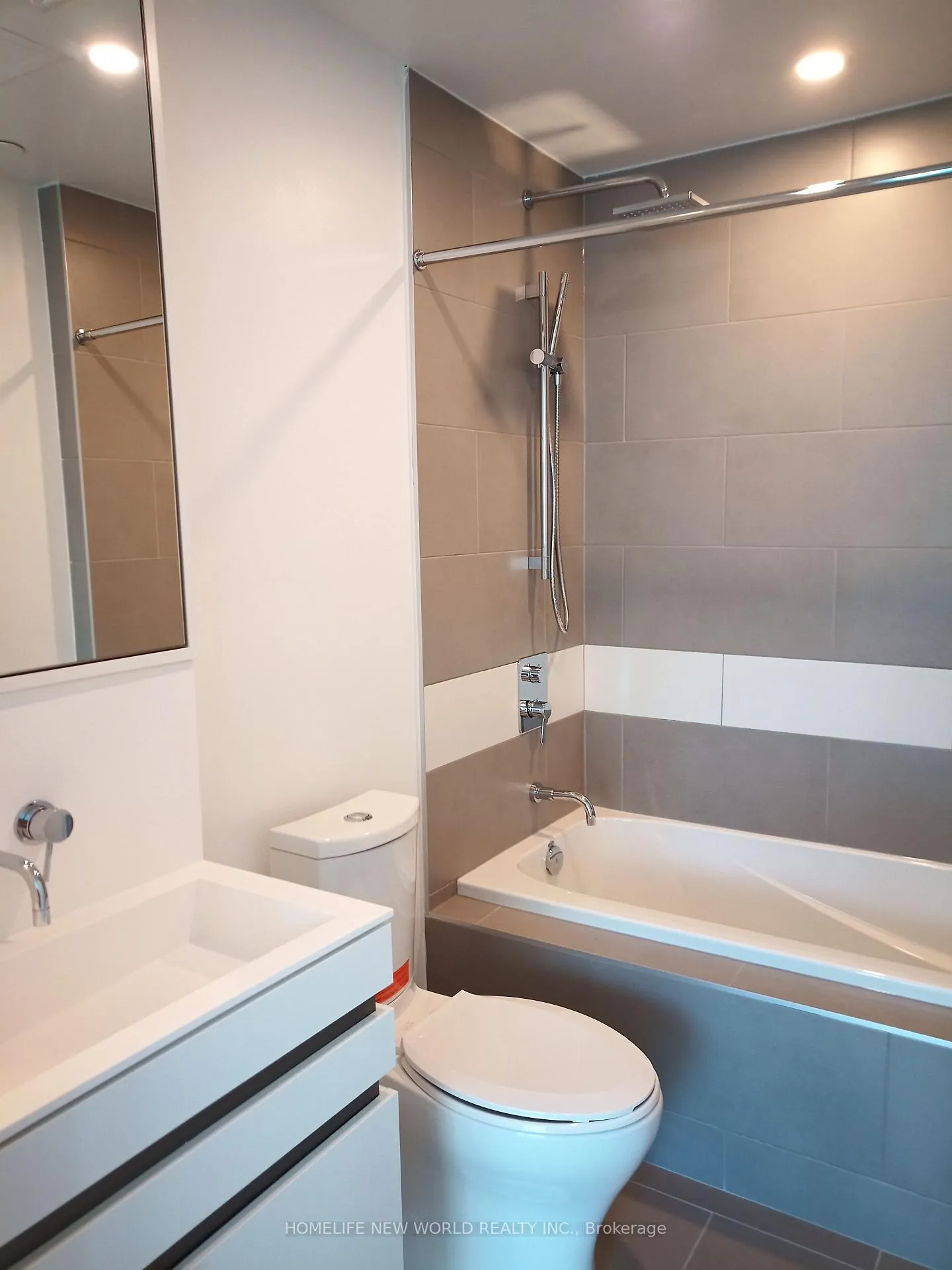 Photo 8 of Unit 197, 197 Yonge Street, Toronto, Church-Yonge Corridor — HOMEH