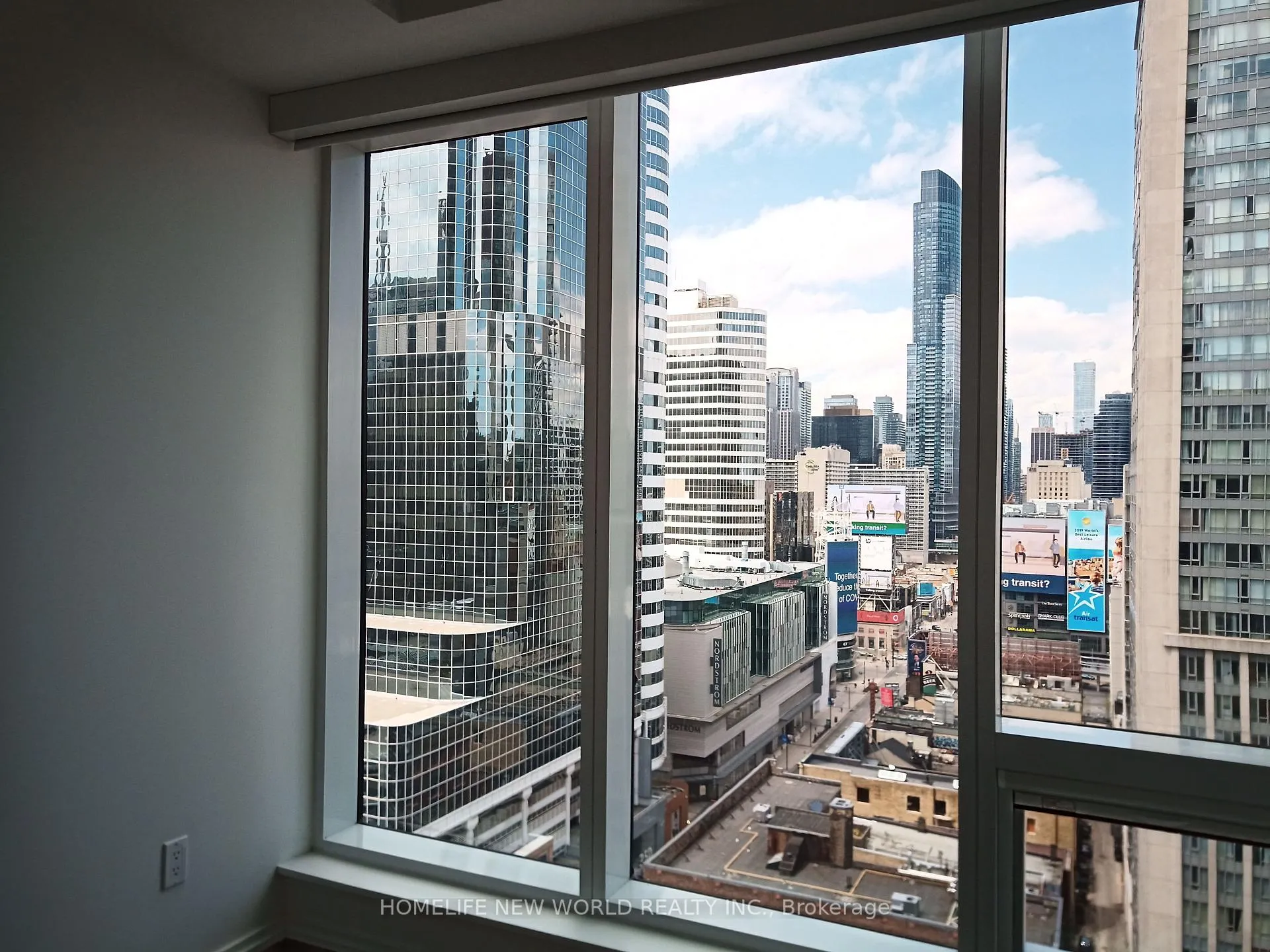 Photo 12 of Unit 197, 197 Yonge Street, Toronto, Church-Yonge Corridor — HOMEH