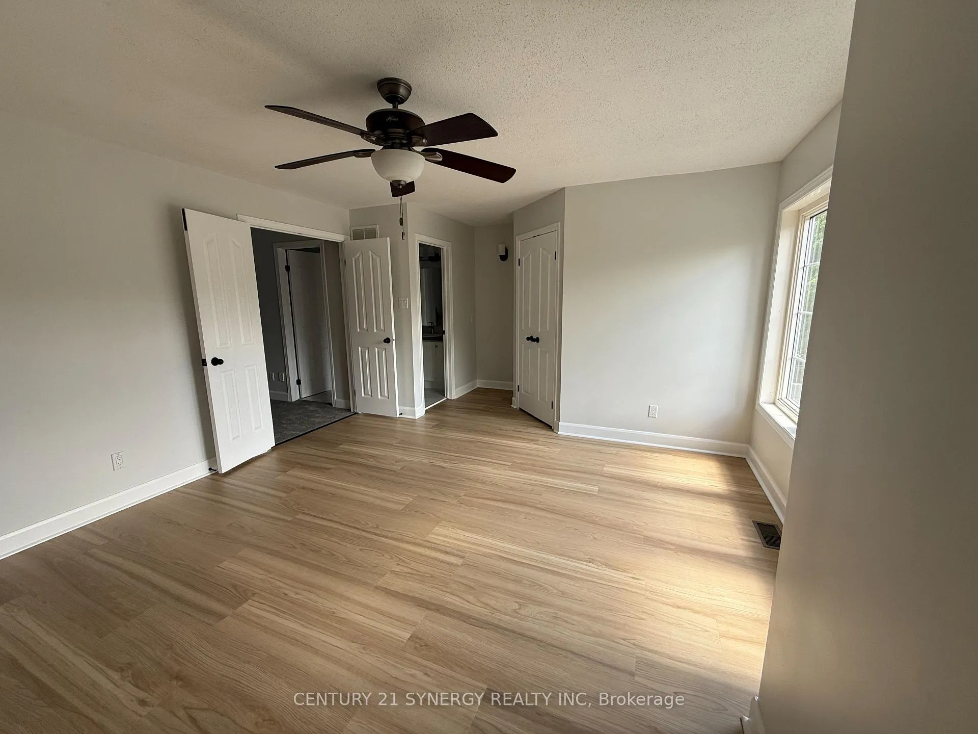 Photo 6 of 551 Wild Shore Crescent, Ottawa, Riverside South/Gloucester Glen — HOMEH