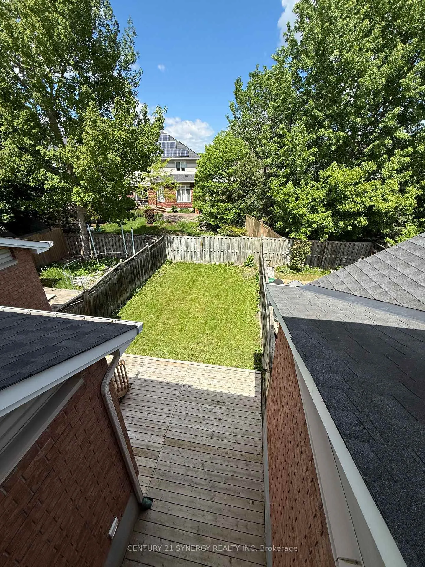 Photo 12 of 551 Wild Shore Crescent, Ottawa, Riverside South/Gloucester Glen — HOMEH