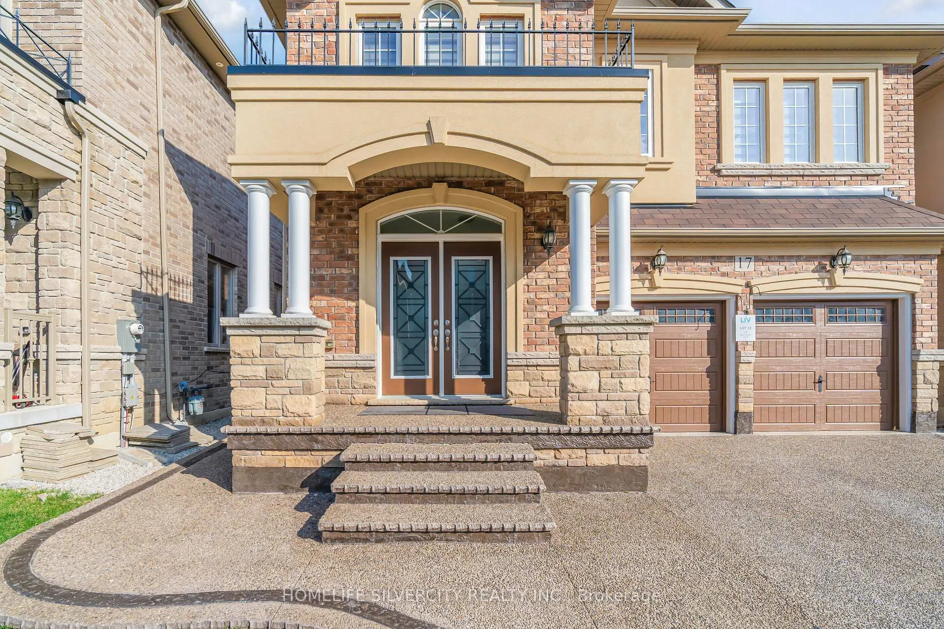 Photo 4 of 17 Henry Moody Drive, Brampton, Northwest Brampton — HOMEH