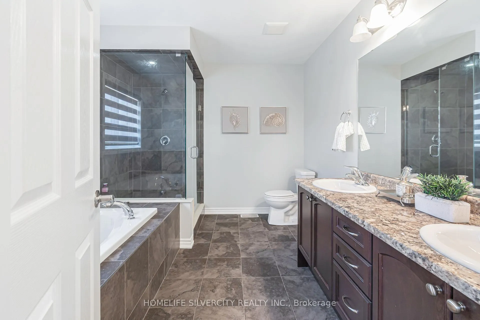 Photo 27 of 17 Henry Moody Drive, Brampton, Northwest Brampton — HOMEH