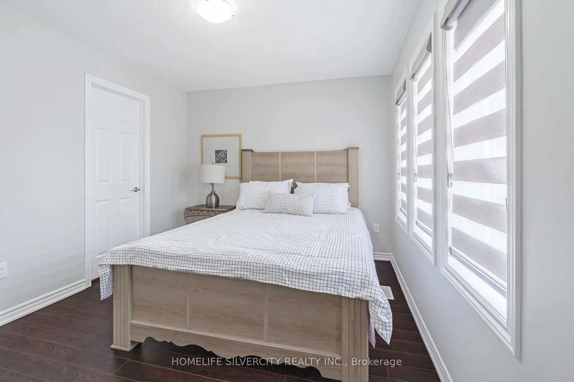 Photo 33 of 17 Henry Moody Drive, Brampton, Northwest Brampton — HOMEH