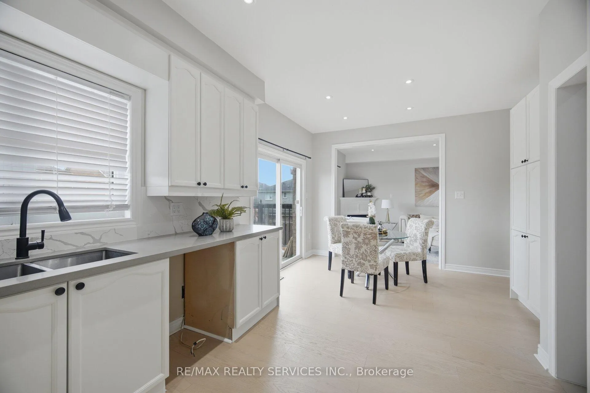 Photo 15 of 130 Yuile Court, Brampton, Fletcher's Creek South — HOMEH