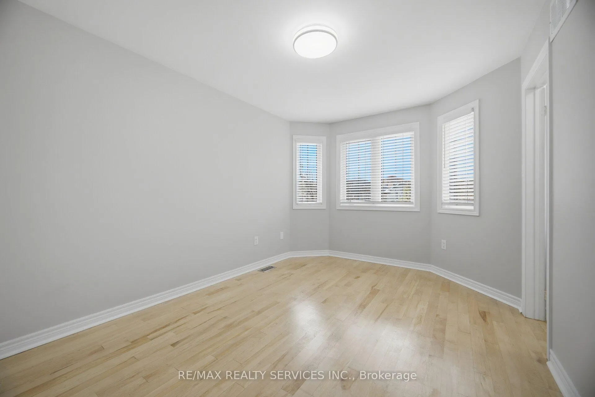 Photo 30 of 130 Yuile Court, Brampton, Fletcher's Creek South — HOMEH