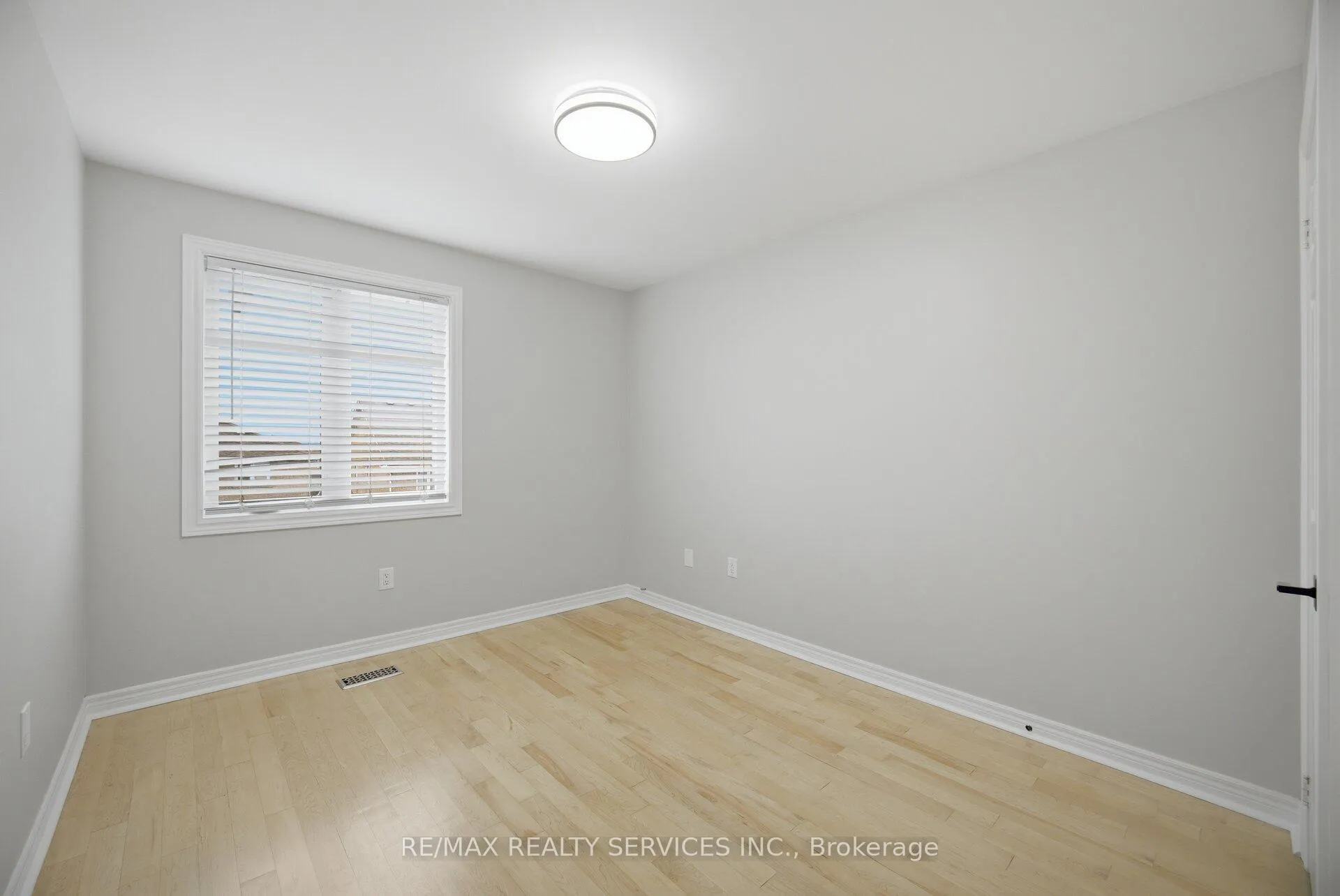Photo 33 of 130 Yuile Court, Brampton, Fletcher's Creek South — HOMEH