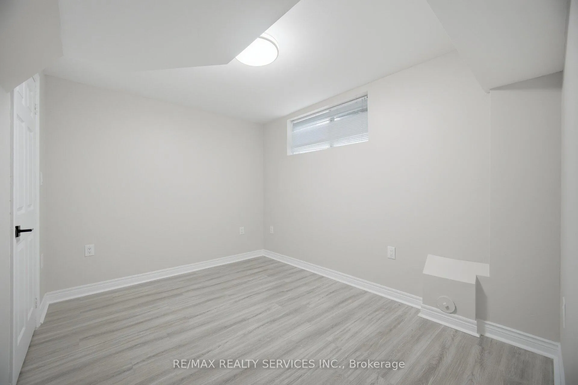 Photo 43 of 130 Yuile Court, Brampton, Fletcher's Creek South — HOMEH