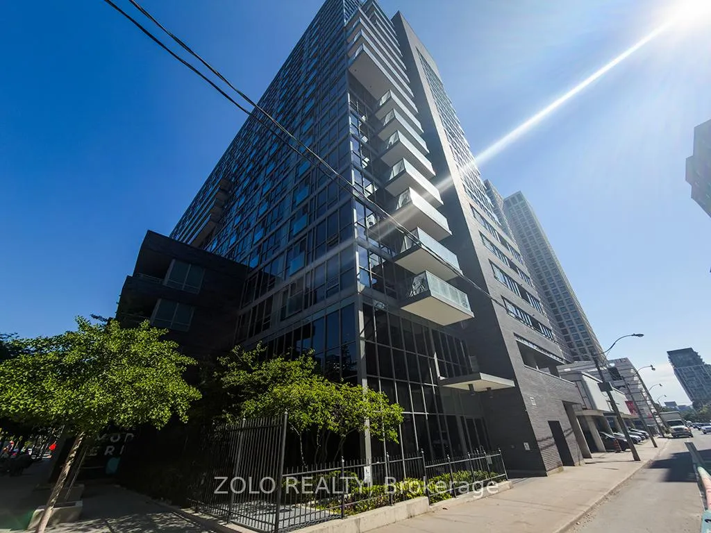 Front of Unit 817, 320 Richmond Street E