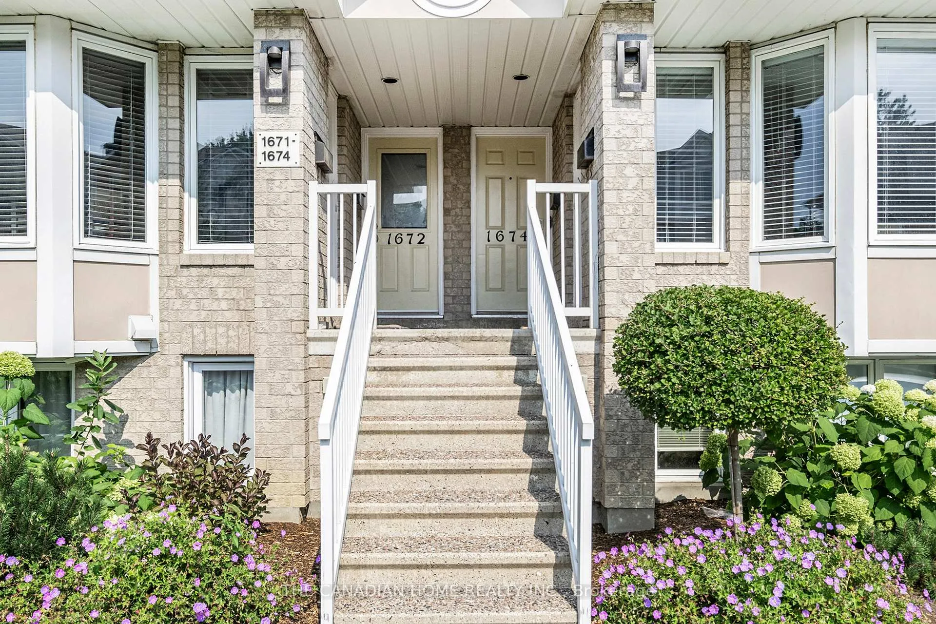 Photo 3 of Unit 27, 1672 Locksley Lane, Ottawa, Beaconwood — HOMEH