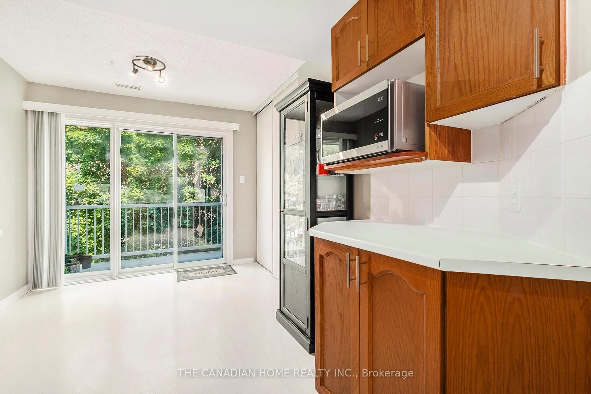 Photo 13 of Unit 27, 1672 Locksley Lane, Ottawa, Beaconwood — HOMEH