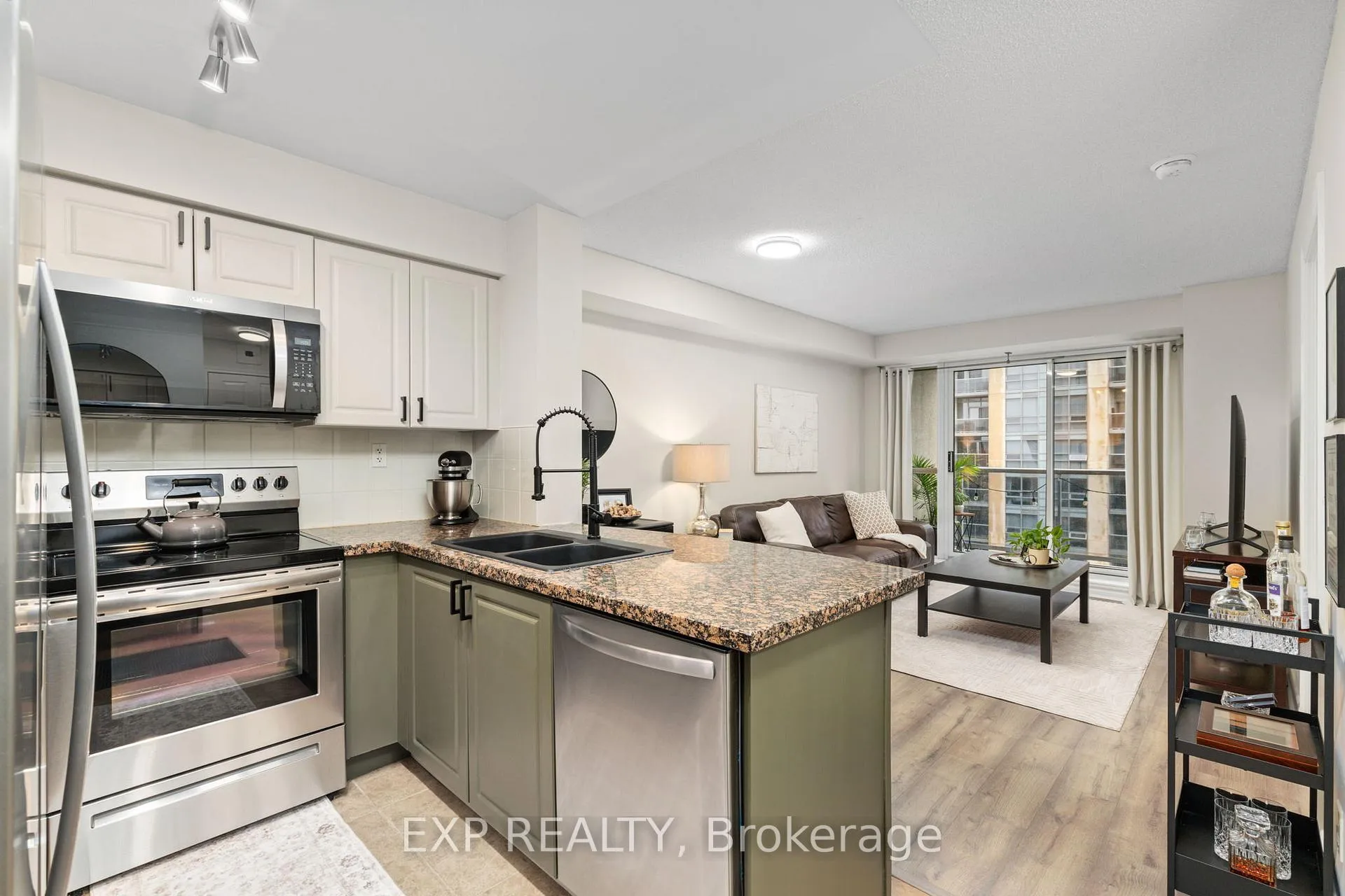 Photo 6 of Unit 1605, 5 Michael Power Place, Etobicoke, Islington-City Centre West — HOMEH