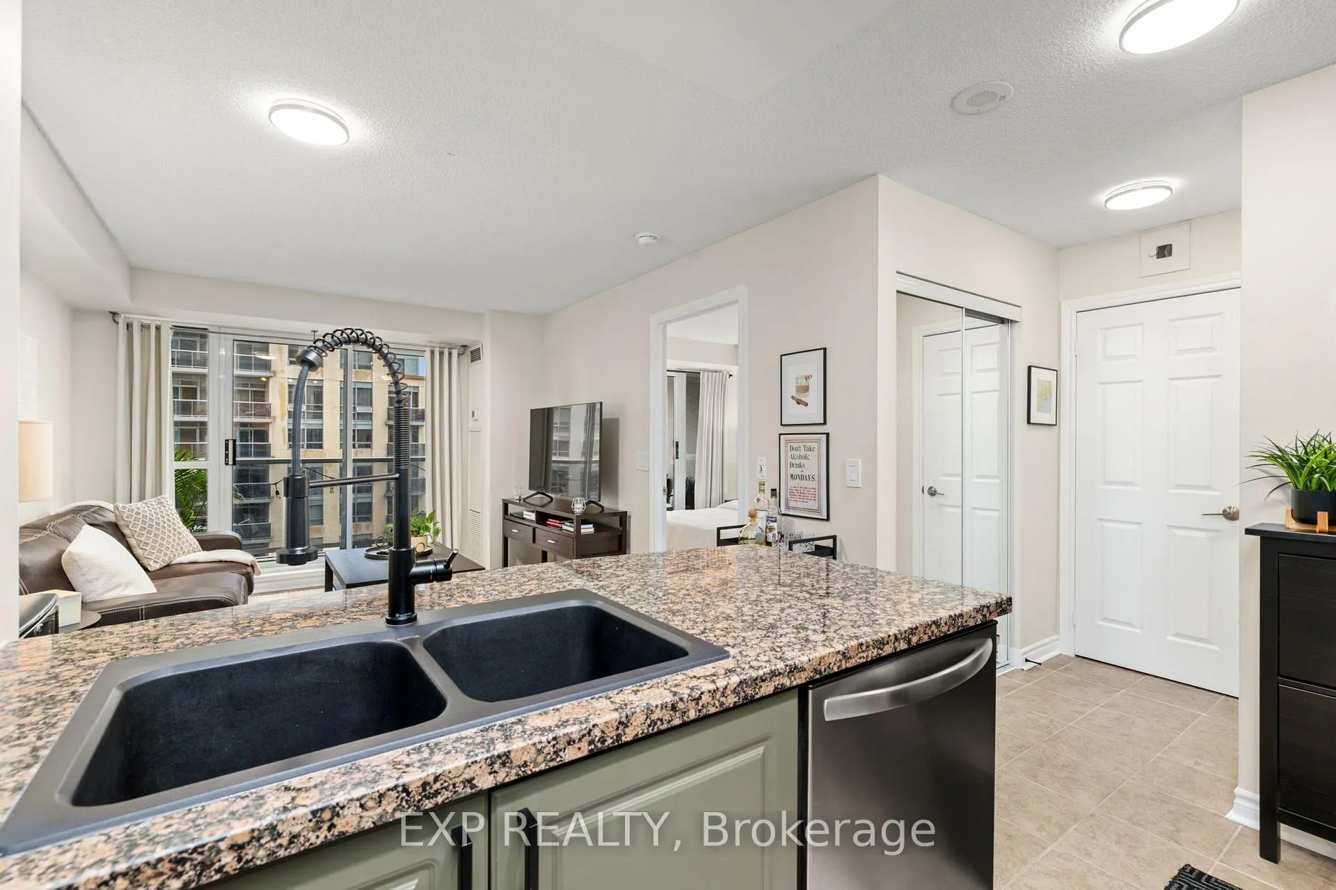 Photo 7 of Unit 1605, 5 Michael Power Place, Etobicoke, Islington-City Centre West — HOMEH