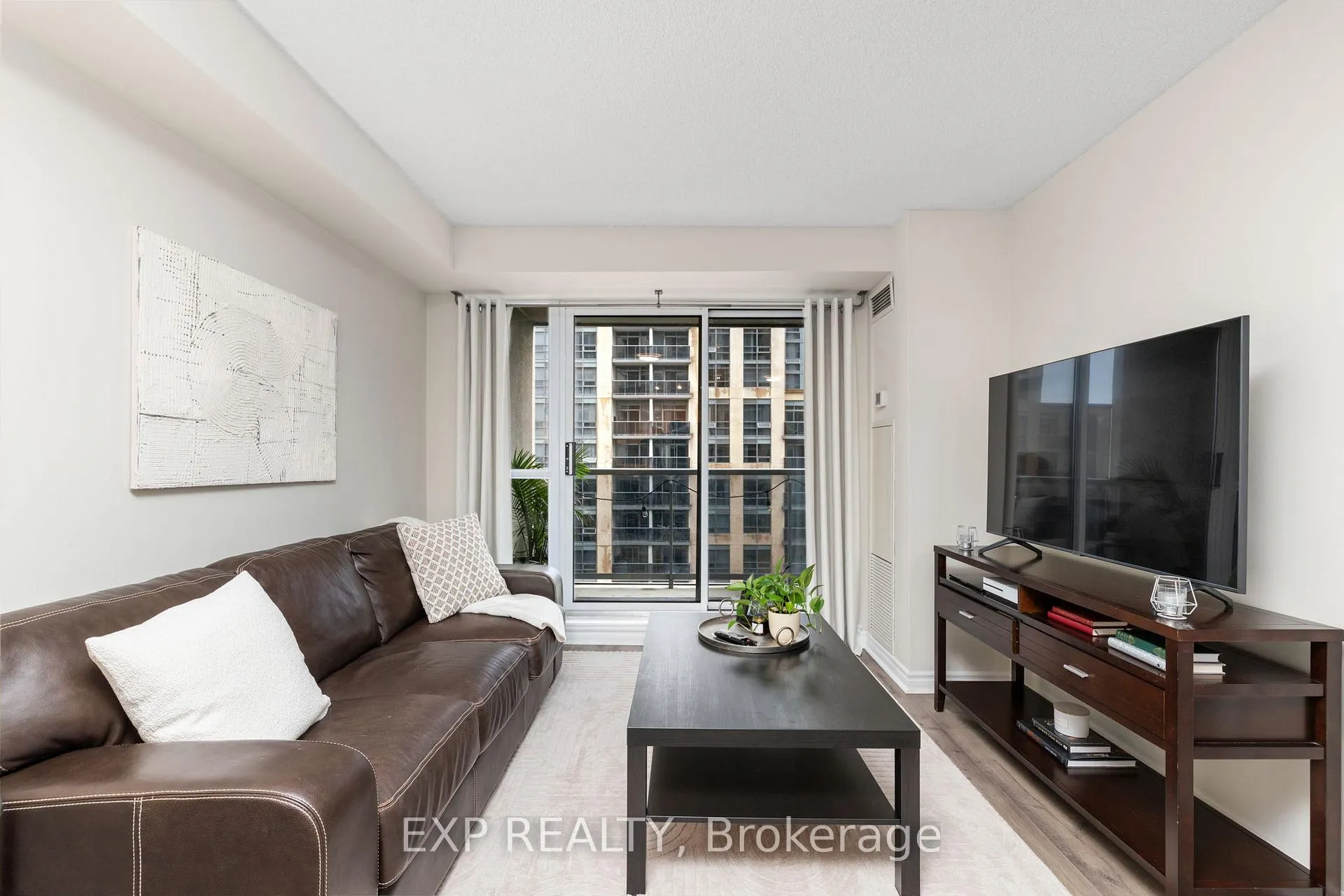 Photo 10 of Unit 1605, 5 Michael Power Place, Etobicoke, Islington-City Centre West — HOMEH